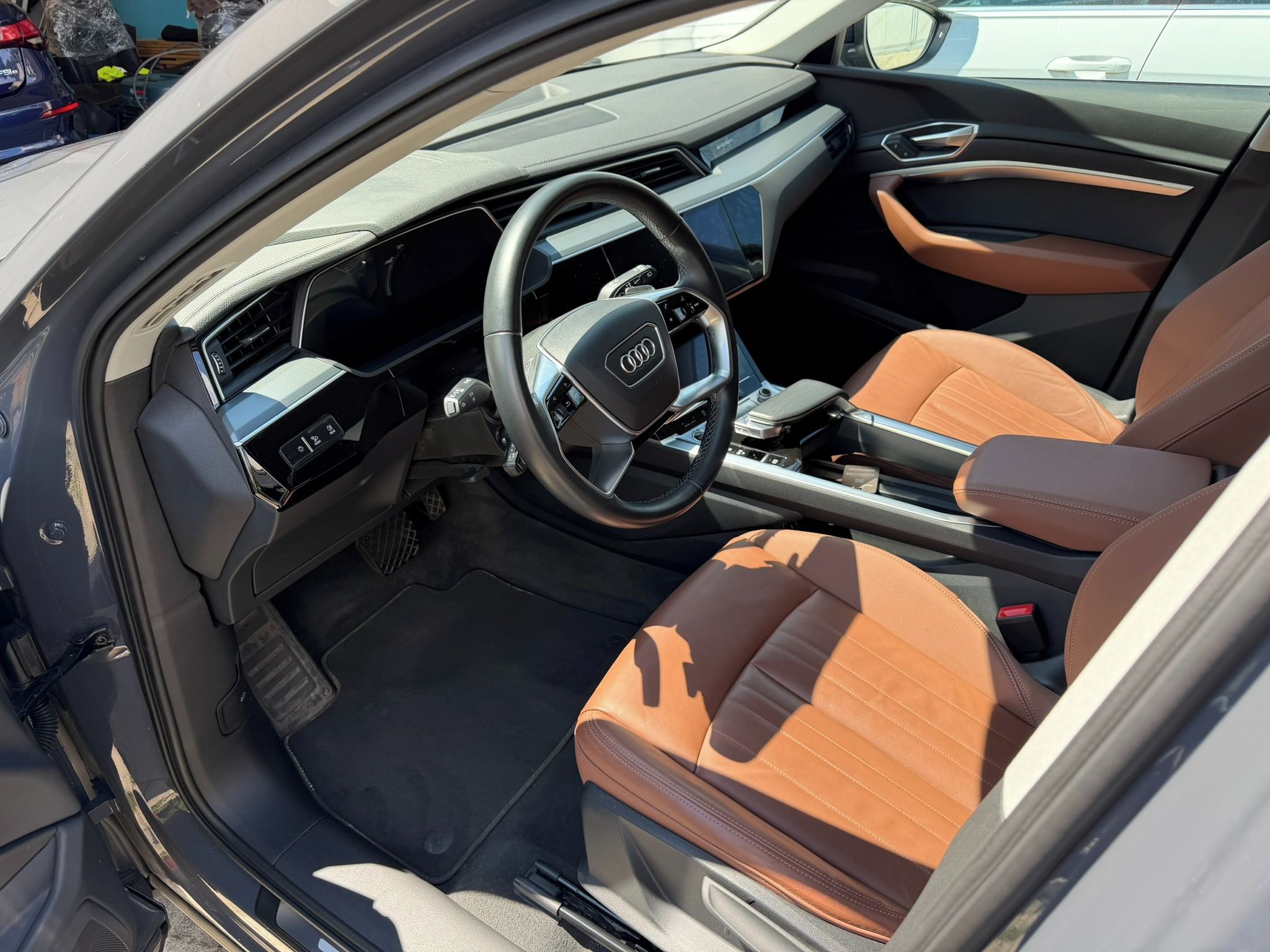 Audi Q8 e-tron, 55 Asistenti Matrix Tažné - fotka 6