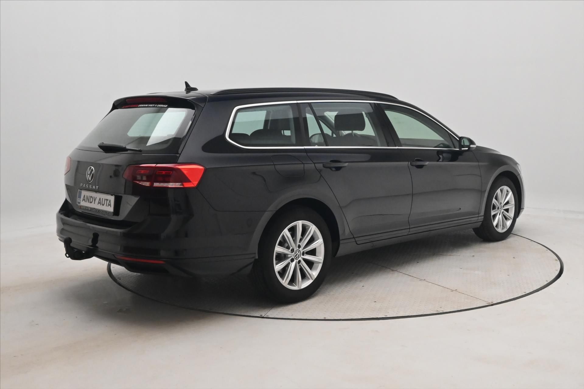 Volkswagen Passat, 2,0 TDI 147kW DSG Business Zár - fotka 5