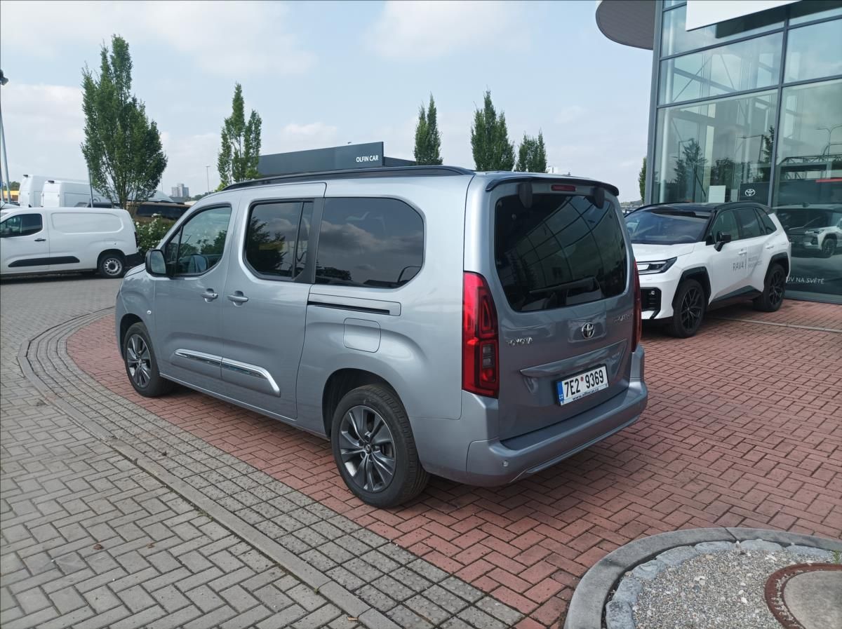 Toyota Proace City Verso, 1,2 6 MT WG Family - fotka 3