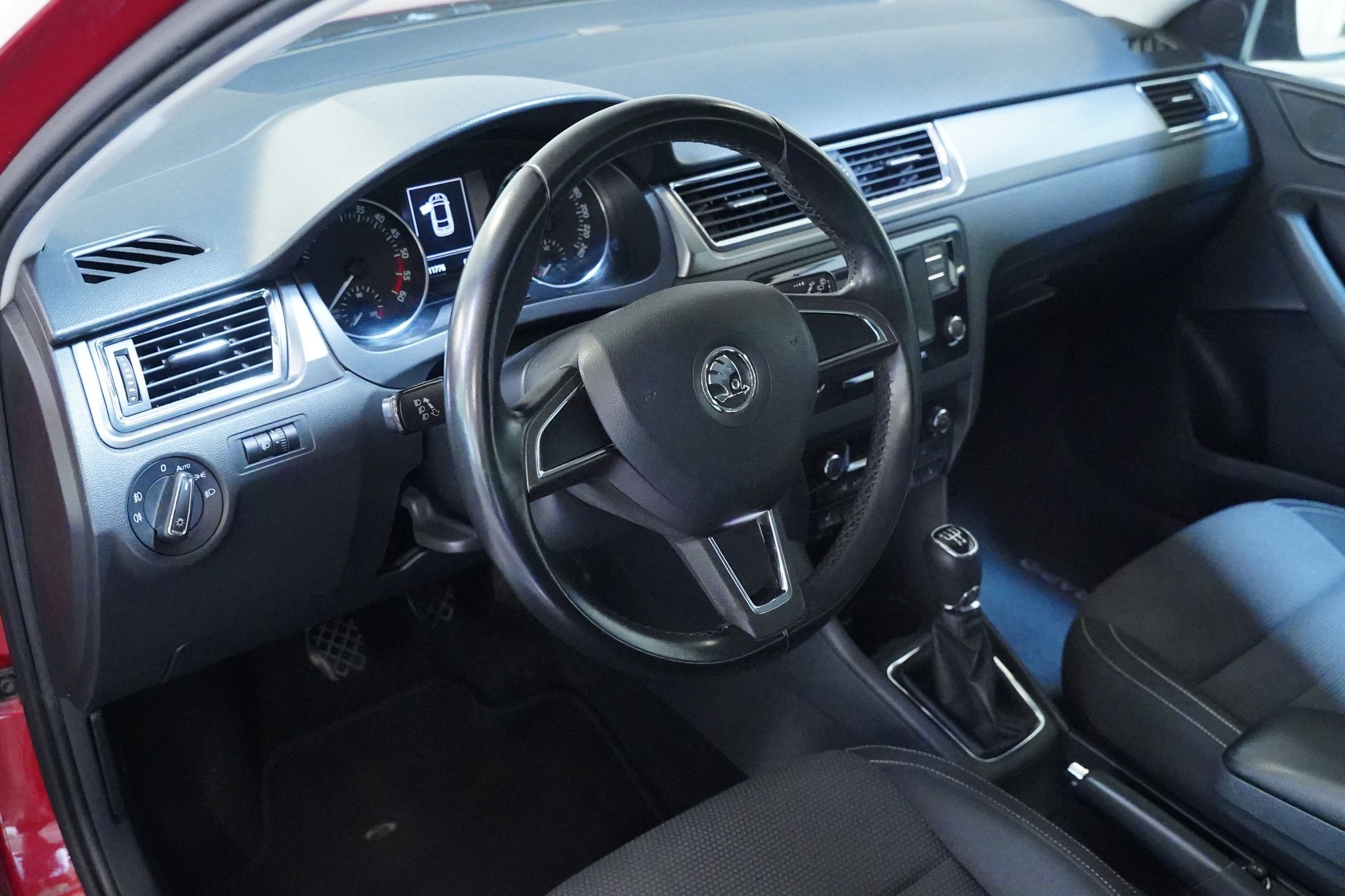 Škoda Rapid, 1.4 TDI 66 kW Style Spaceback - fotka 5