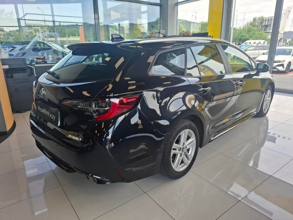 Toyota Corolla, 2.0HEV 112KW 2023 - fotka 3