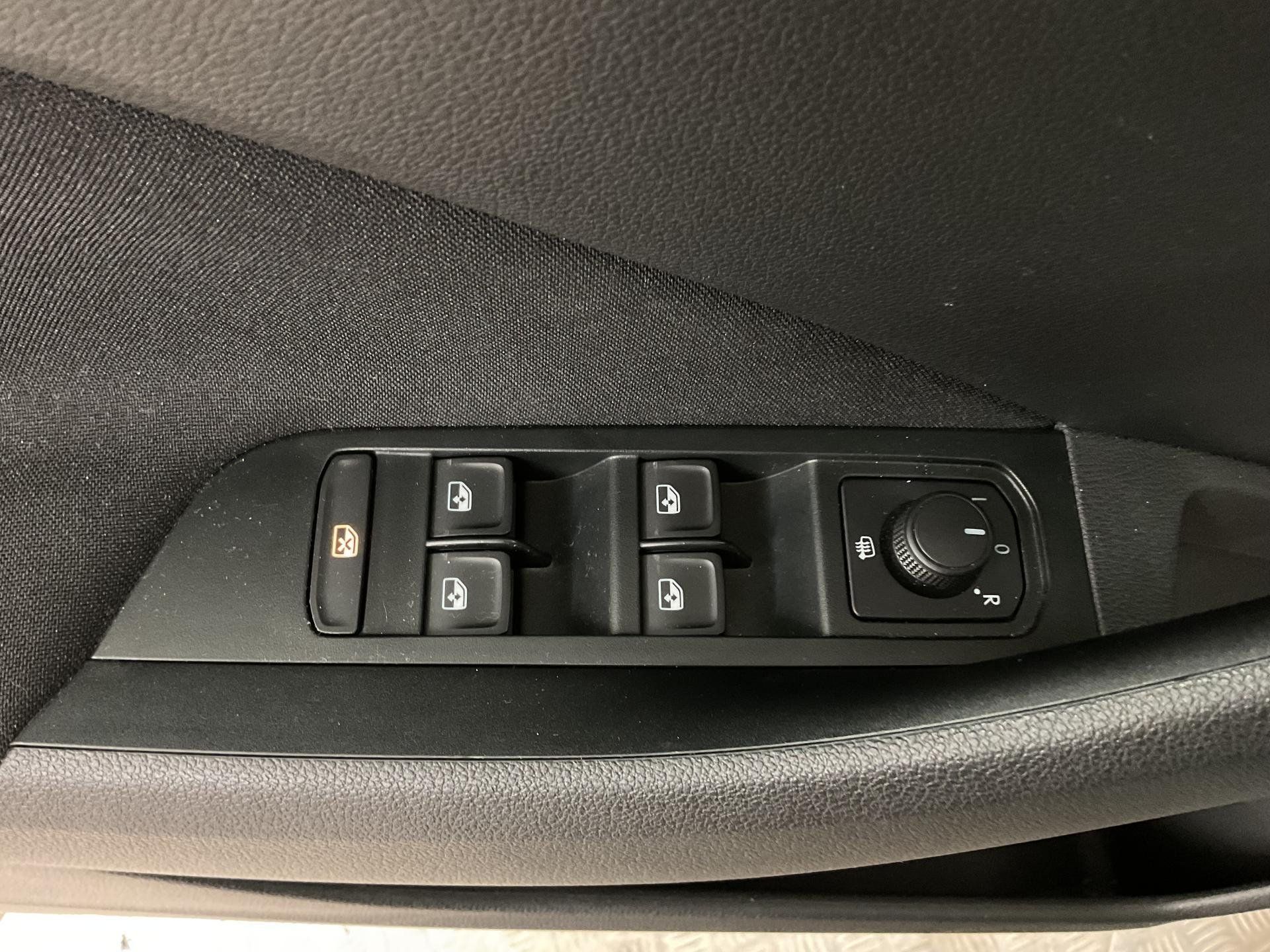 Škoda Scala, 1.0 TSI 85kW Selection - fotka 6