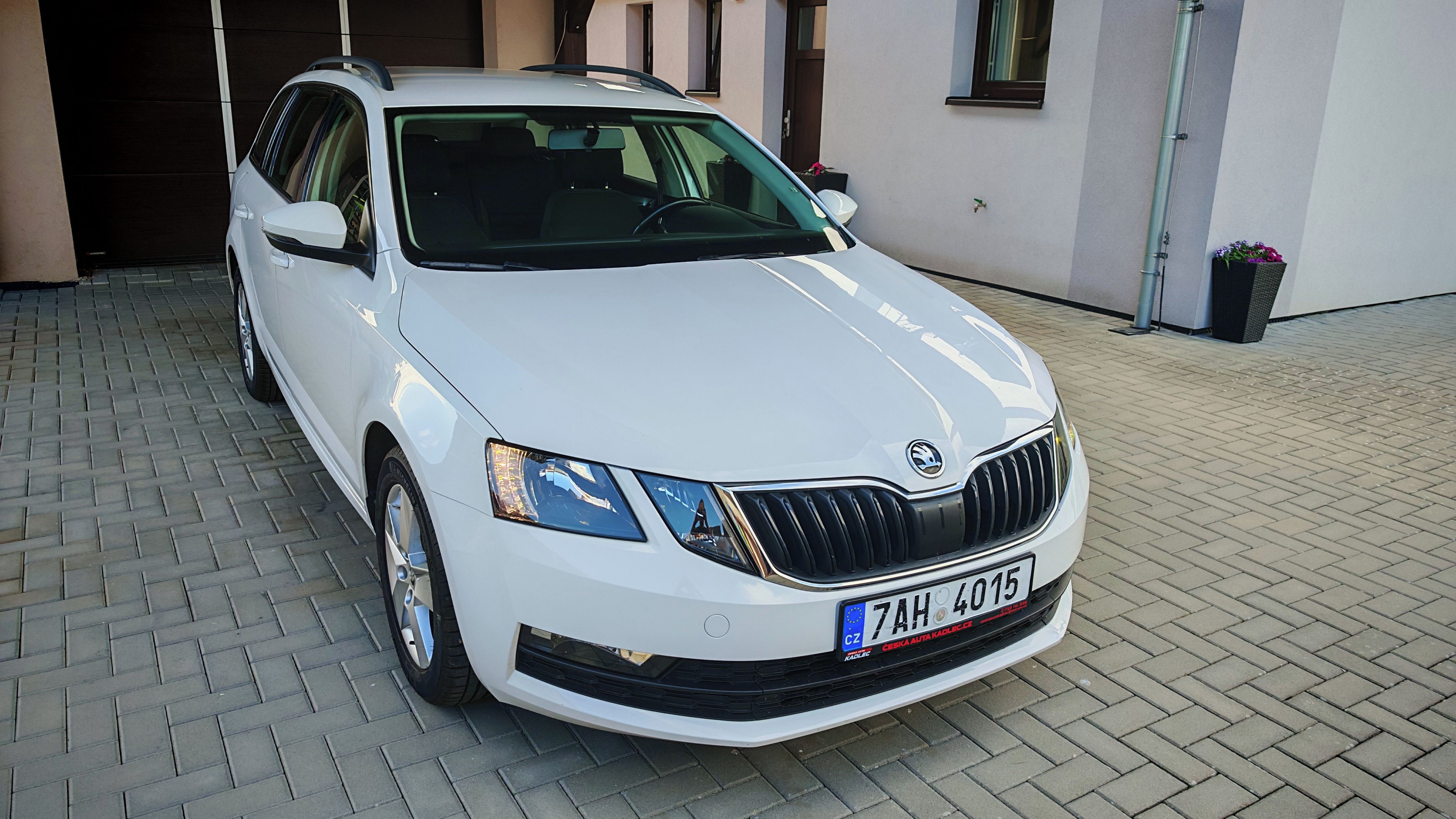 Škoda Octavia, 1.5 TSI,původ ČR, Senzory, Led - fotka 2