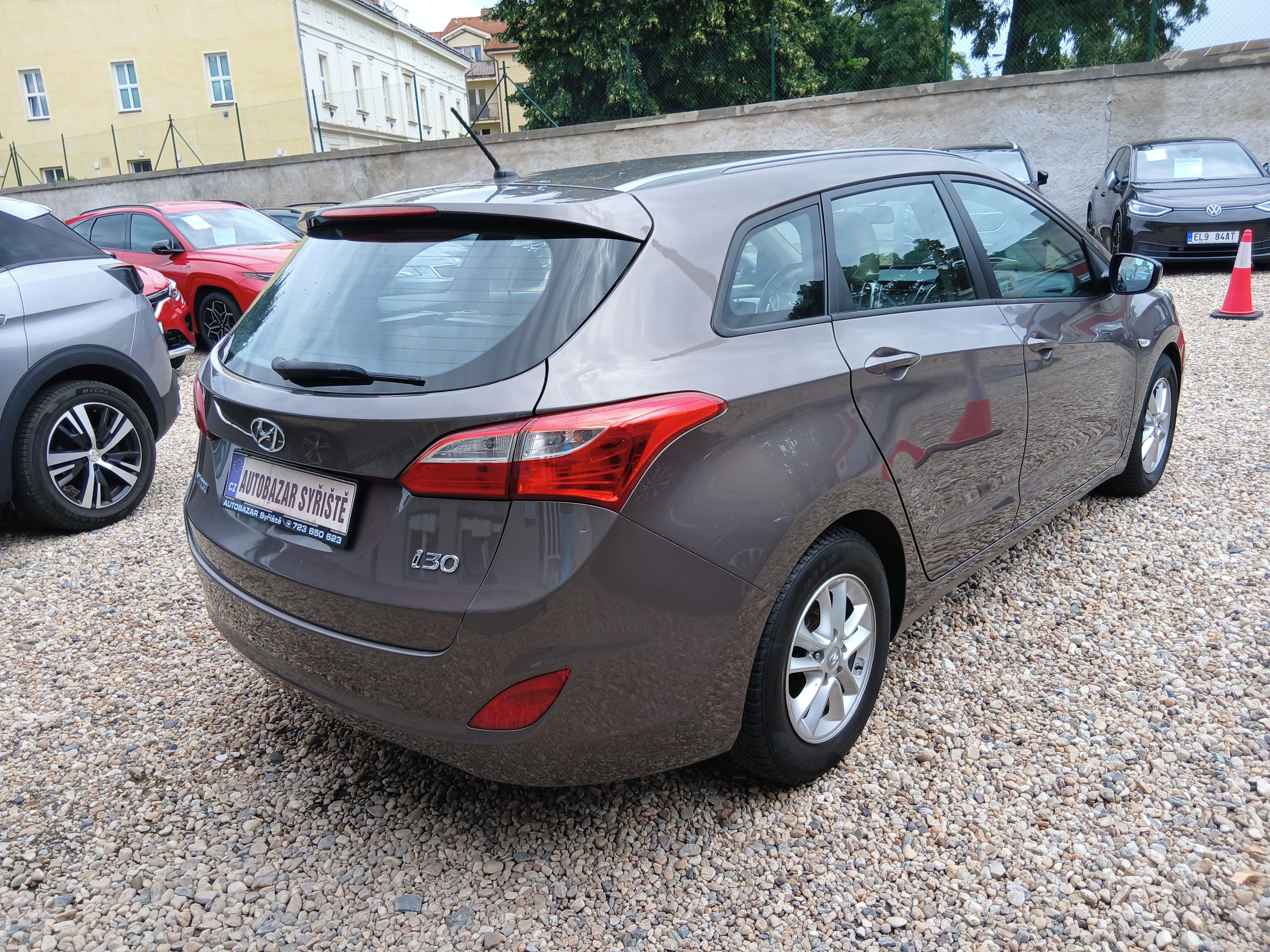 Hyundai i30, 1.6 MPi 88KW Nové v ČR, Kombi - fotka 5