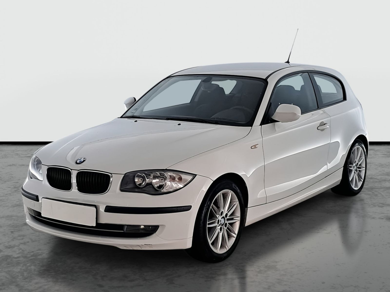 BMW Řada 1, 116i, Automatická klima - fotka 3