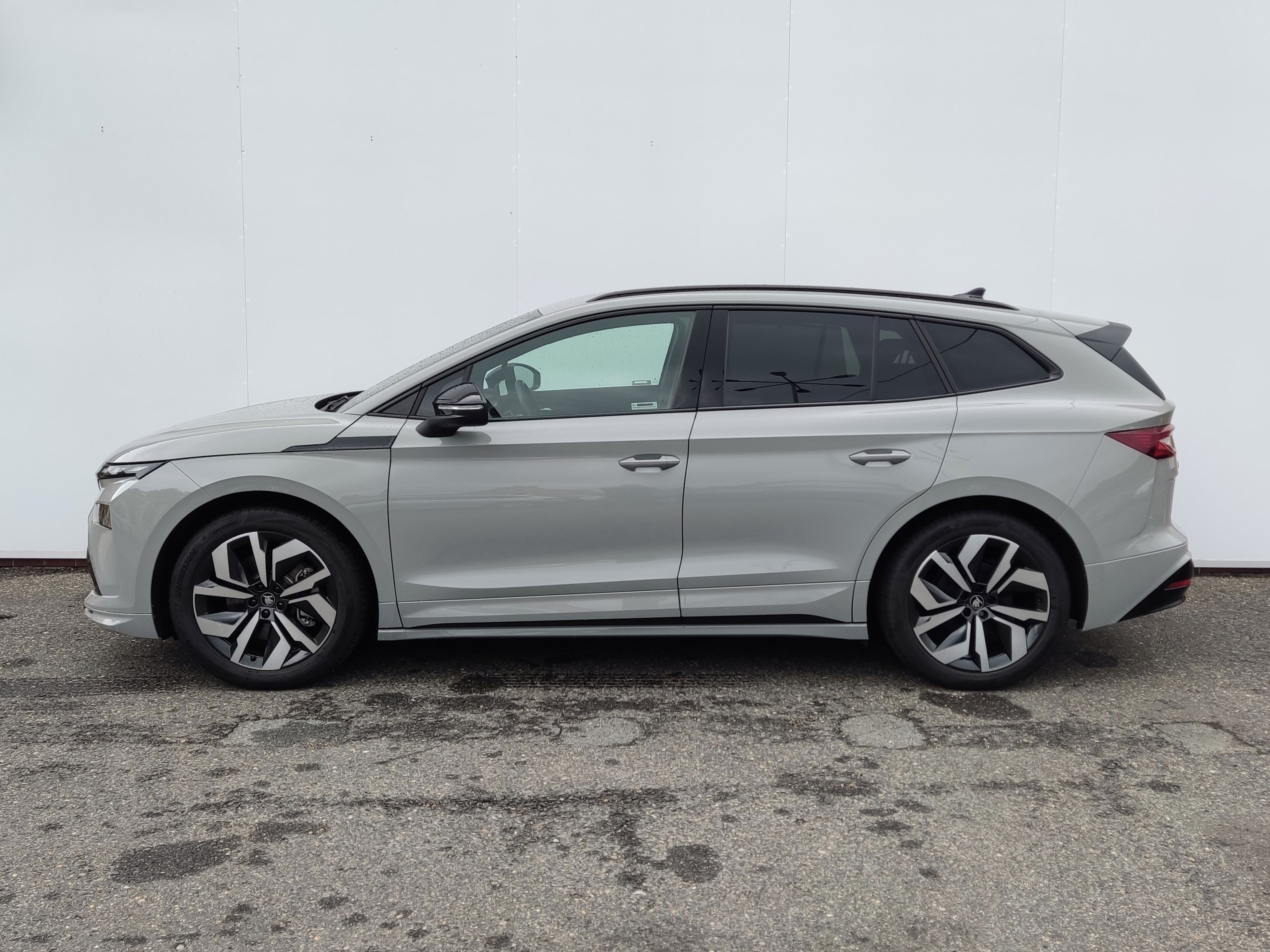 Škoda Enyaq, 82 kWh 210 kW Sportline 85 - fotka 3