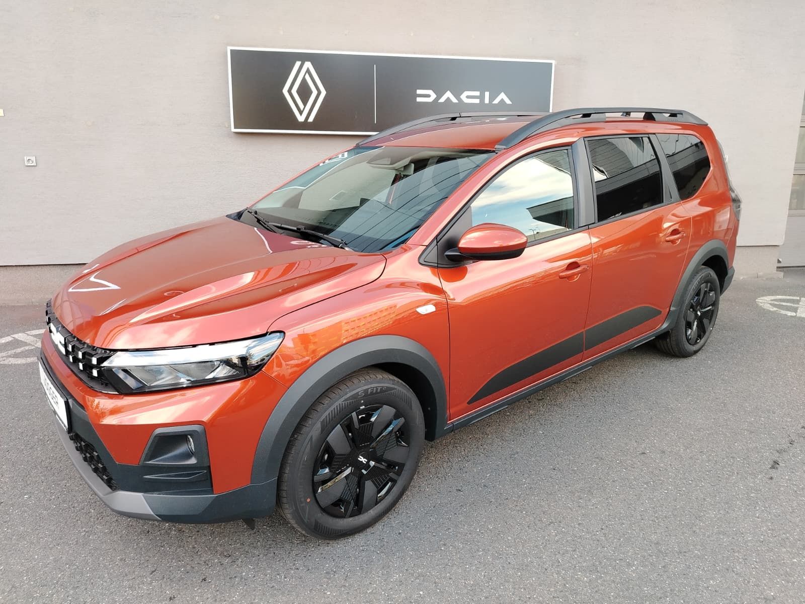 Dacia Jogger, Expression ECO-G 120 7.míst - fotka 2