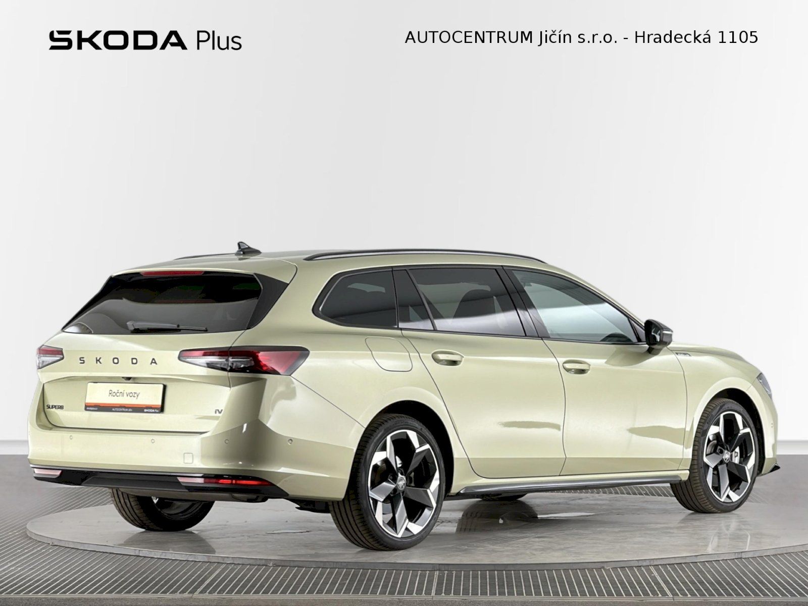 Škoda Superb, Combi iV DSG 1.5TSI 150kW Spor - fotka 2