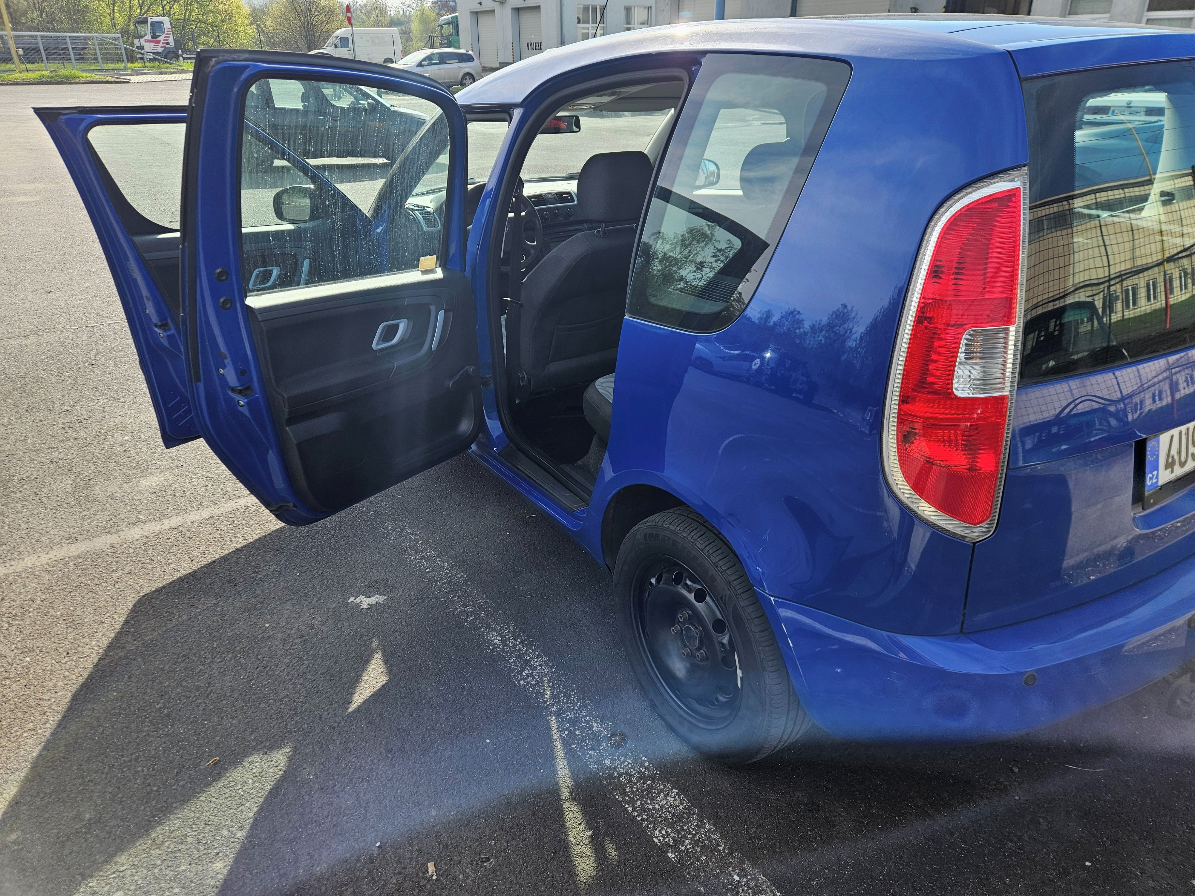Škoda Roomster, Škoda Roomster 1.6 MPI 77 kW | - fotka 6