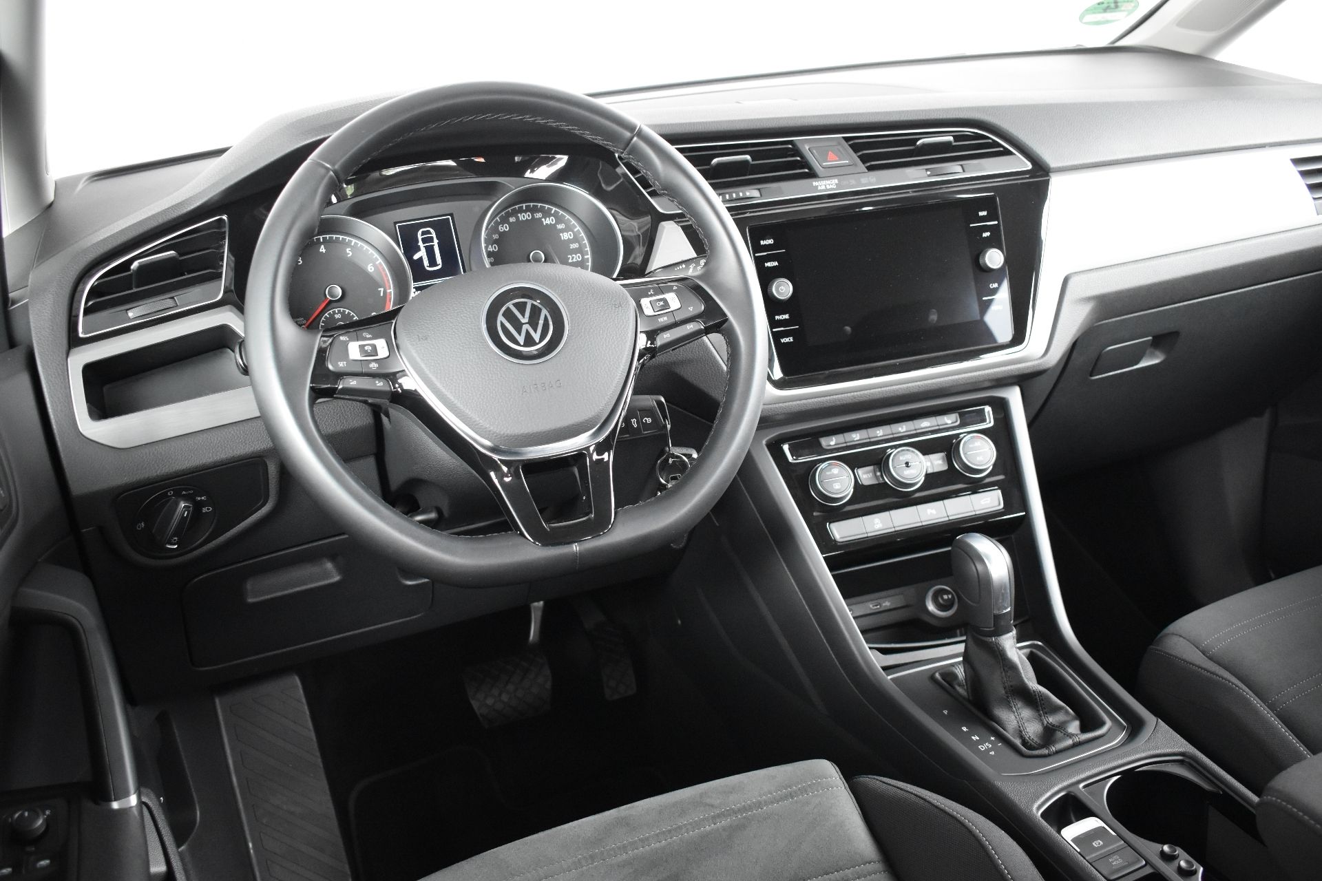 Volkswagen Touran, 1.5TSI 110kW DSG, LED - fotka 5