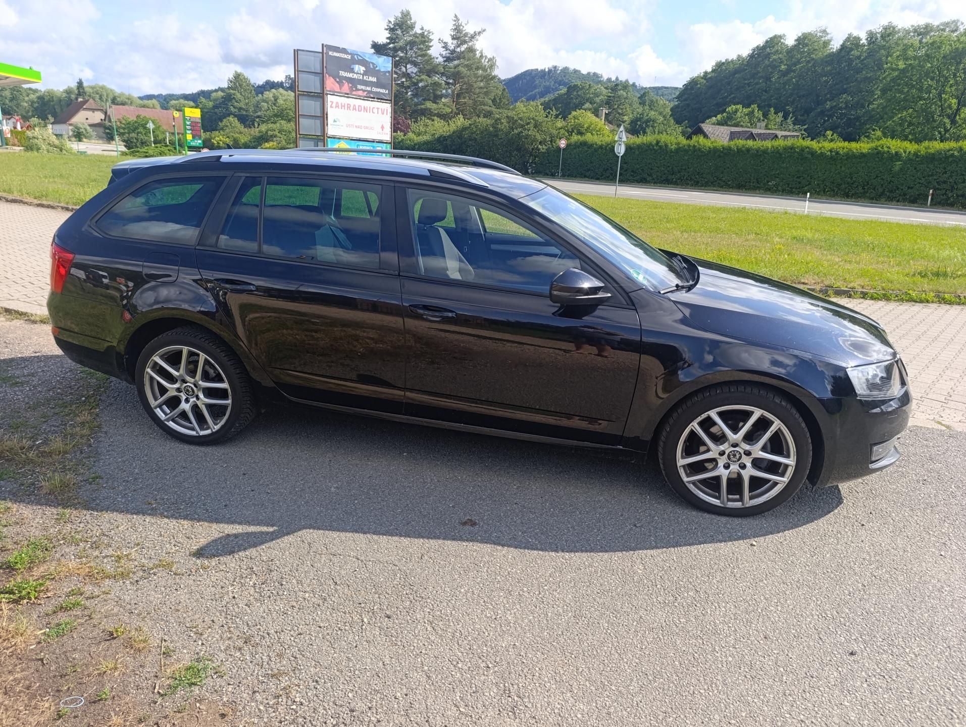 Škoda Octavia, 1.6 TDi Green Line 81kw - fotka 3