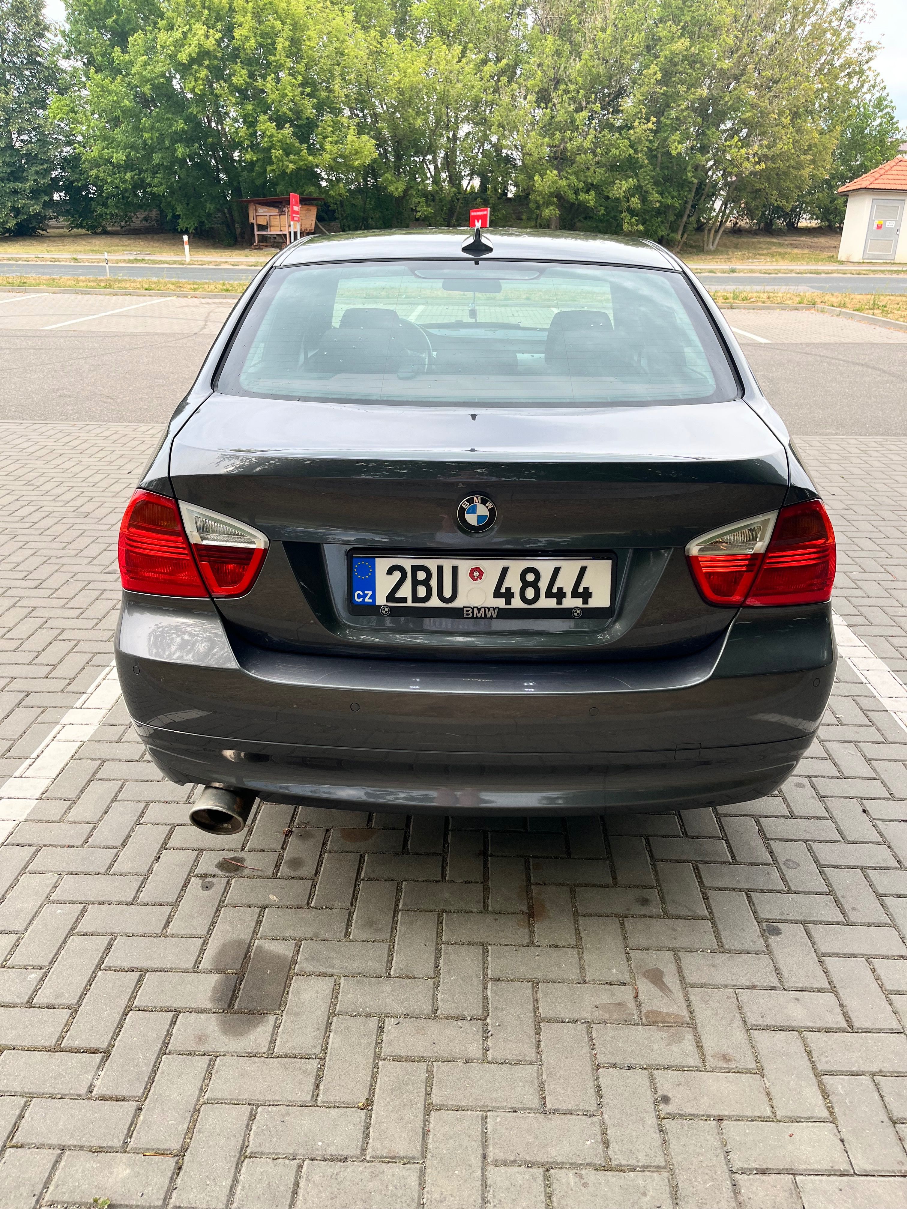 BMW Řada 3, BMW 318d 2007 - fotka 4