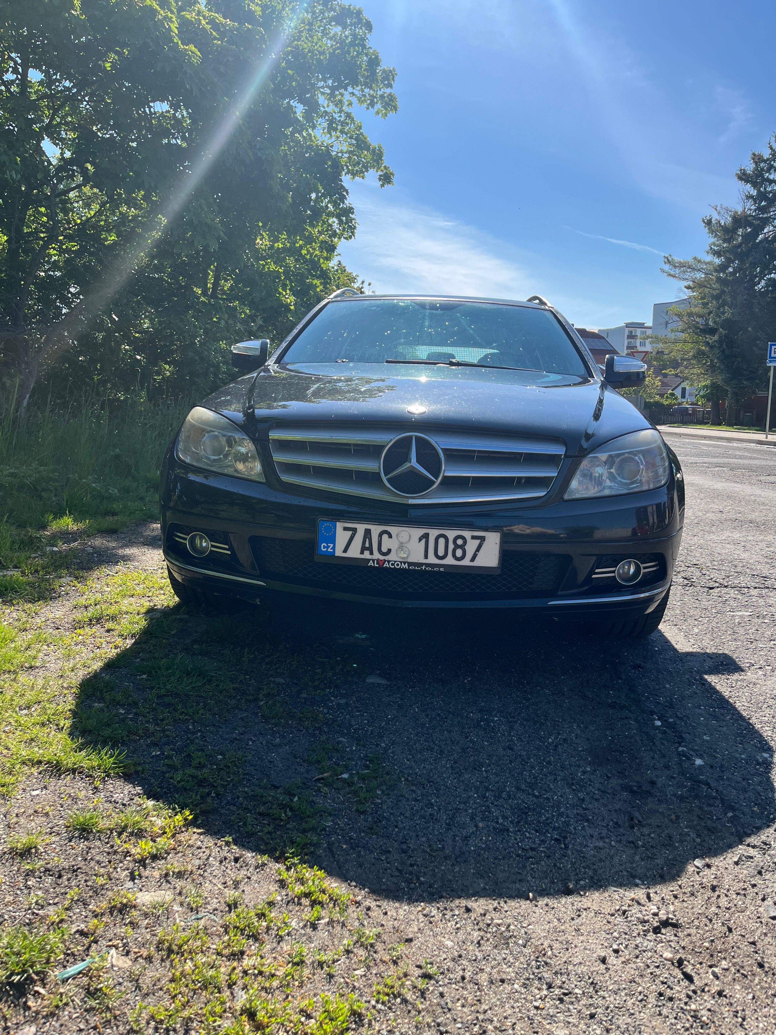 Mercedes-Benz Třídy C, C220 CDI Avangard manual - fotka 2