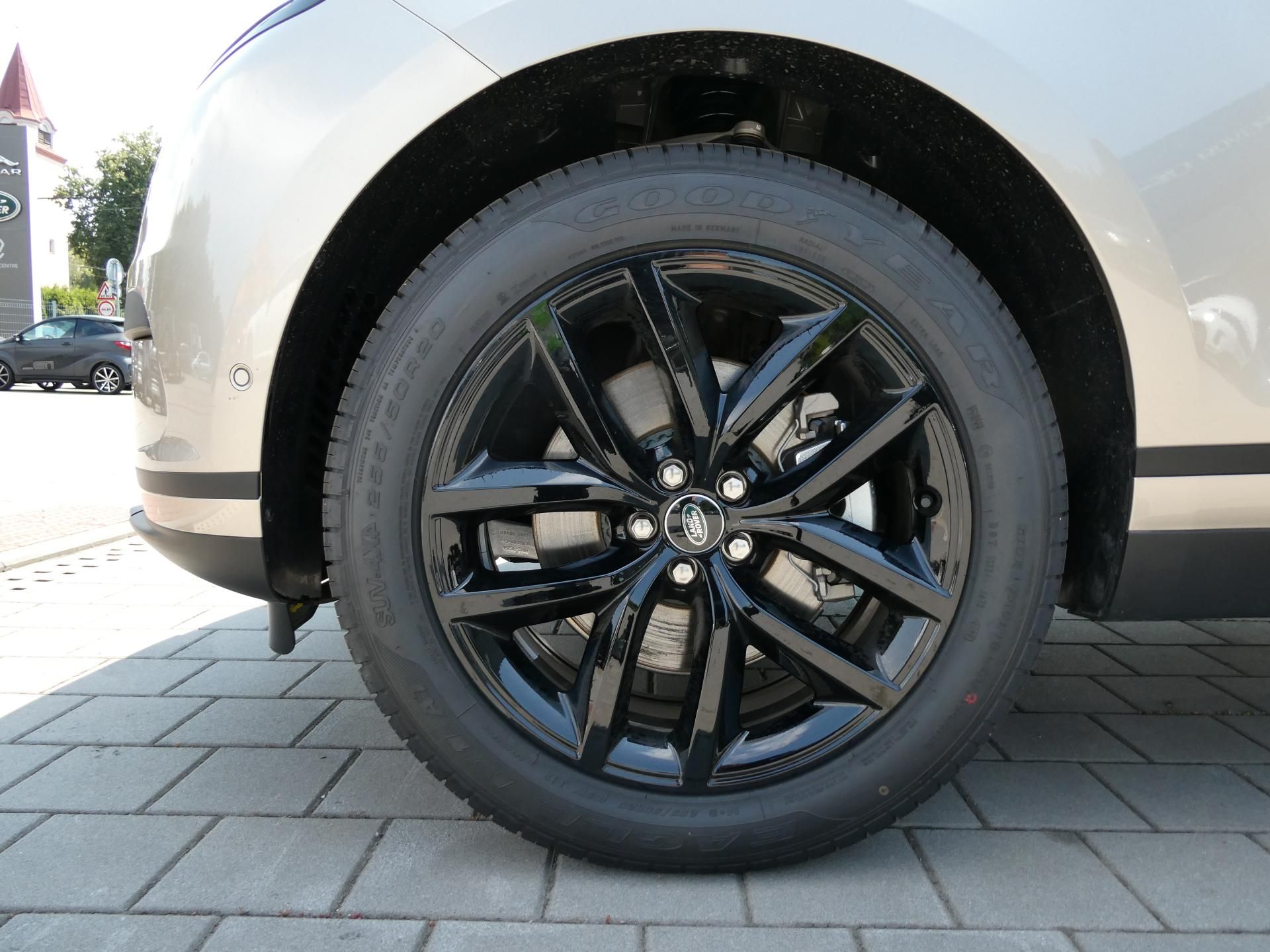 Land Rover Range Rover Velar, 2,0 S D200 - fotka 2