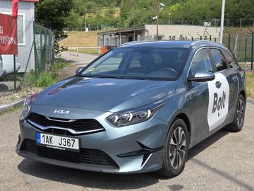 PRONÁJEM TAXI S ODKUPEM