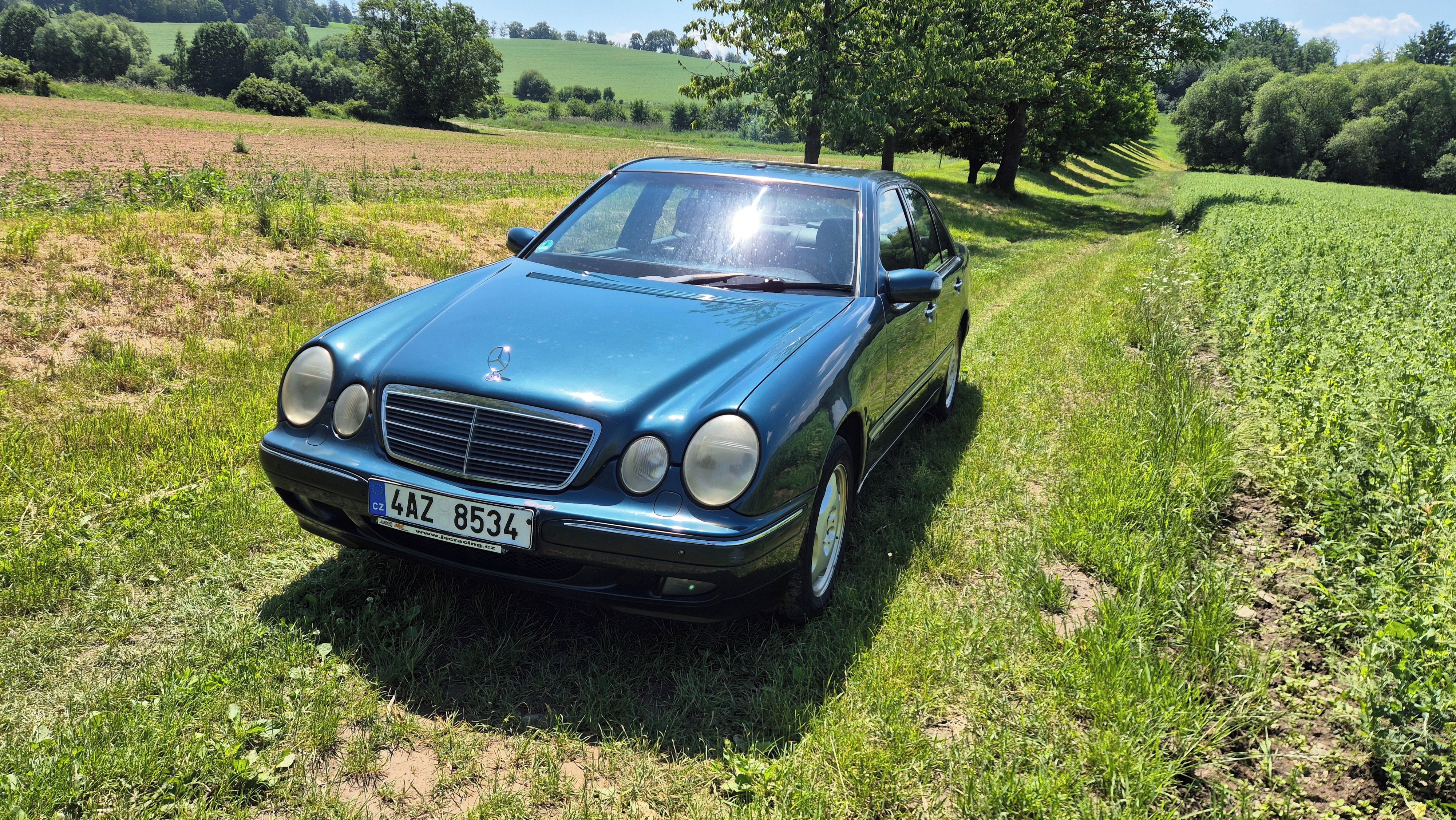 Mercedes-Benz Třídy E, E320 W210, tažné, STK 2028 - fotka 2