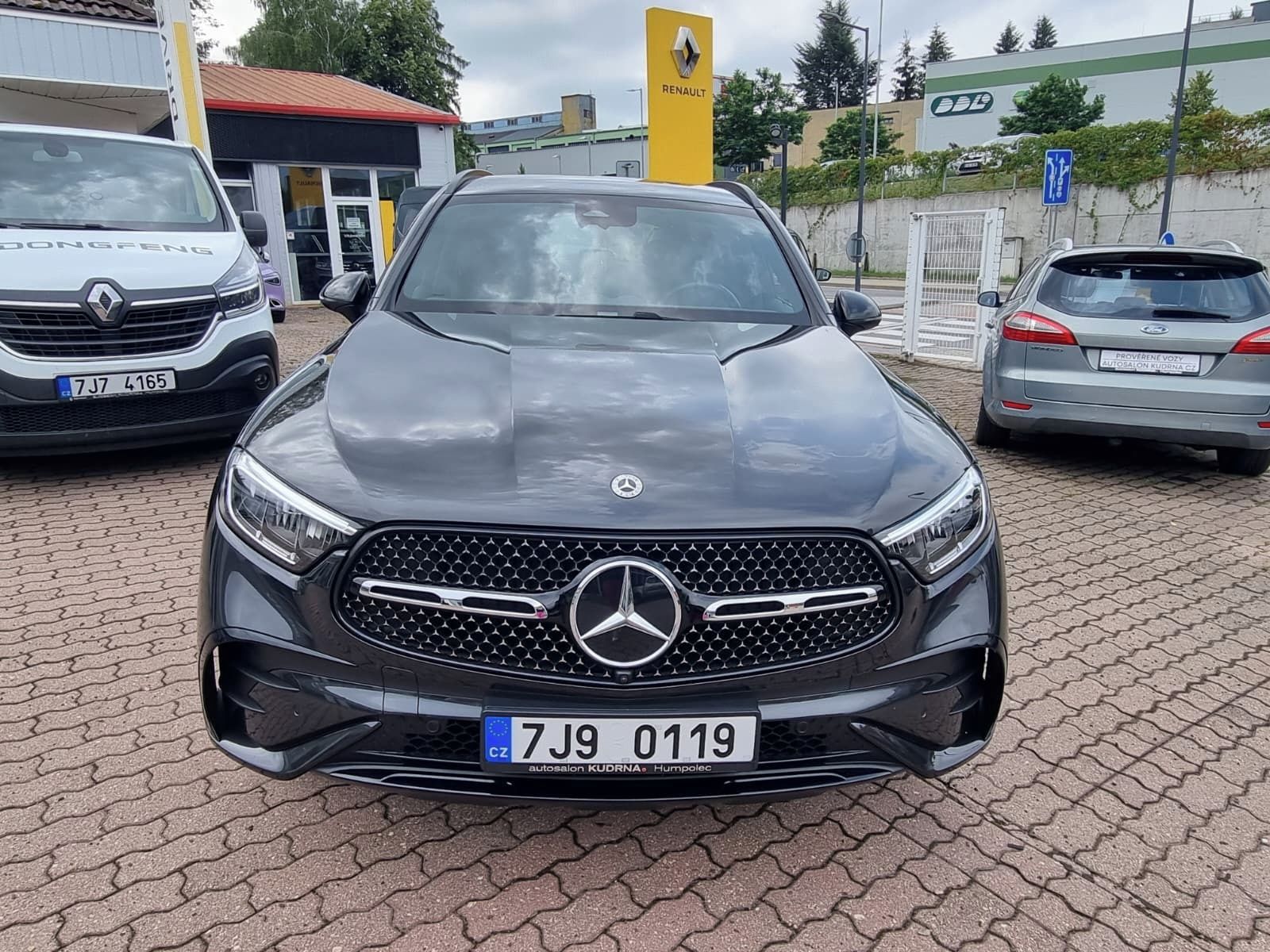 Mercedes-Benz GLC, 200 4MATIC - fotka 2