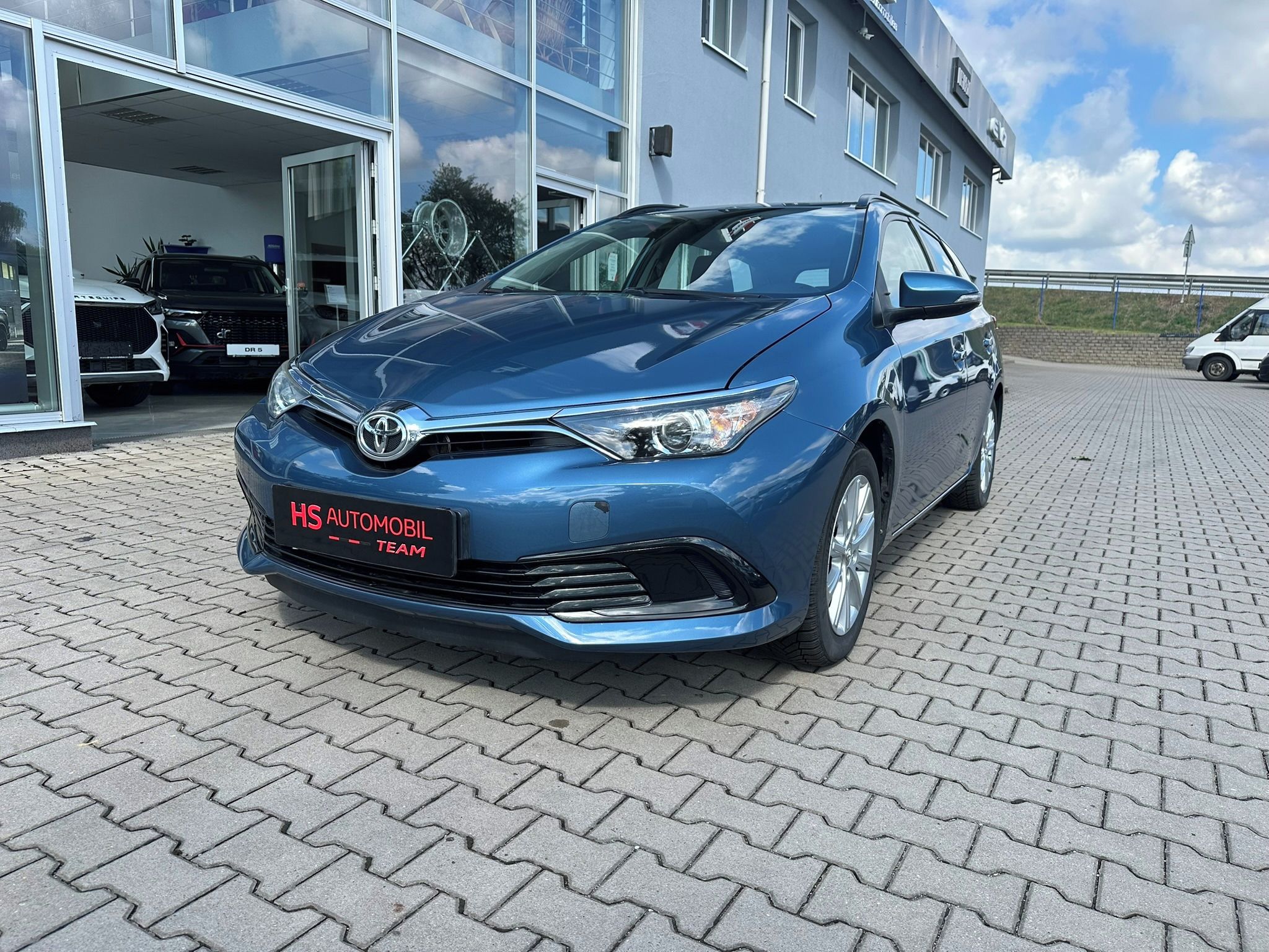 Toyota Auris, Kombi 1,33i 73 kW