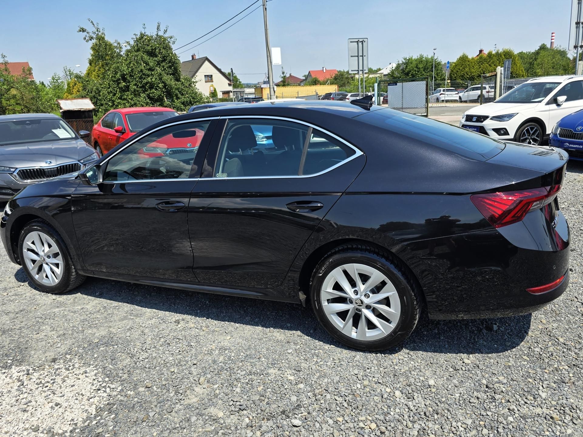Škoda Octavia, 2.0TDI 110KW DSG STYLE+ MATRIX - fotka 3
