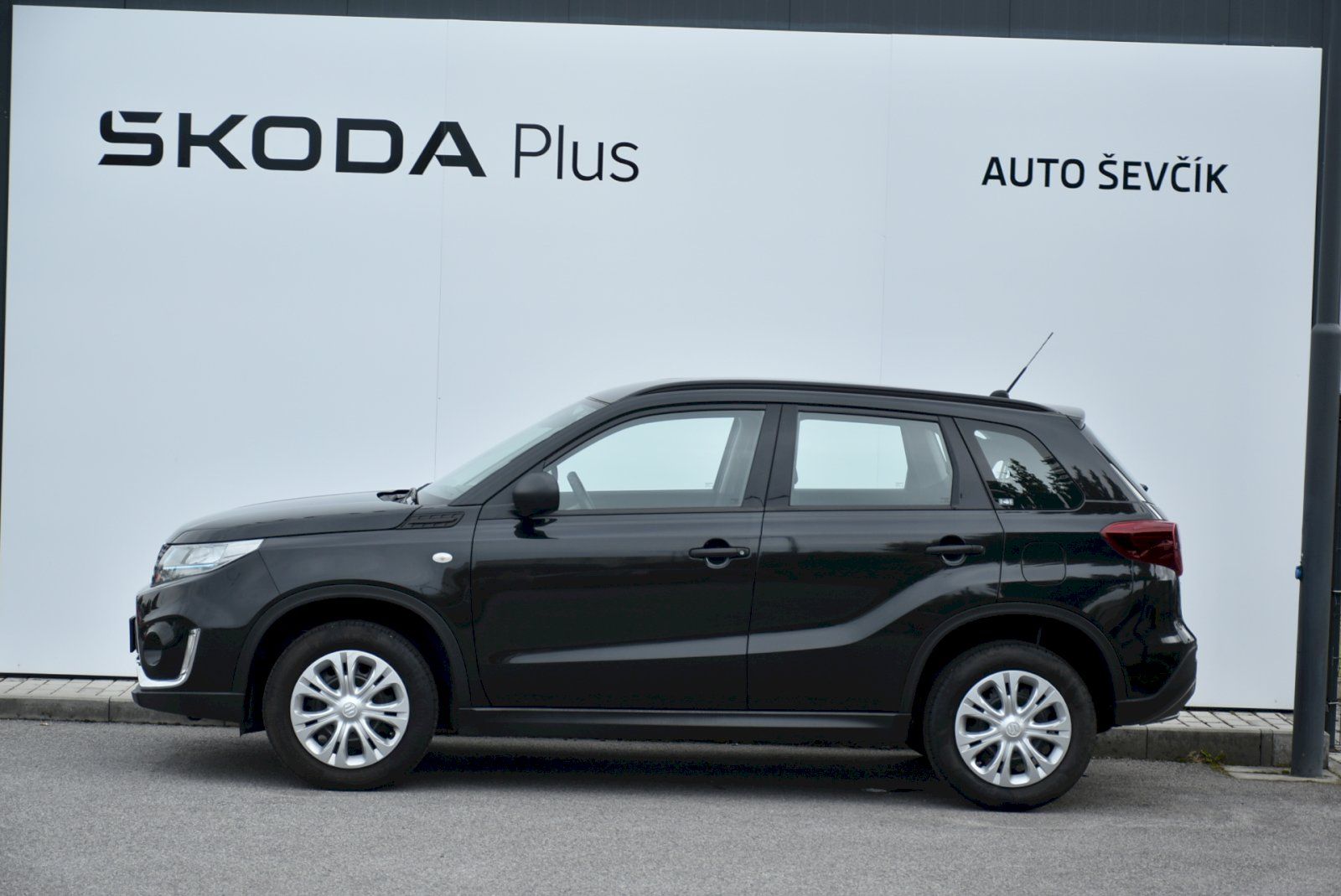 Suzuki Vitara, 1.4i BoosterJet 95kw - fotka 3