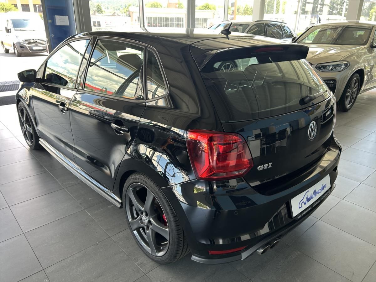 Volkswagen Polo, 1,8   GTI,TSI 141kW,SERVISKA - fotka 4