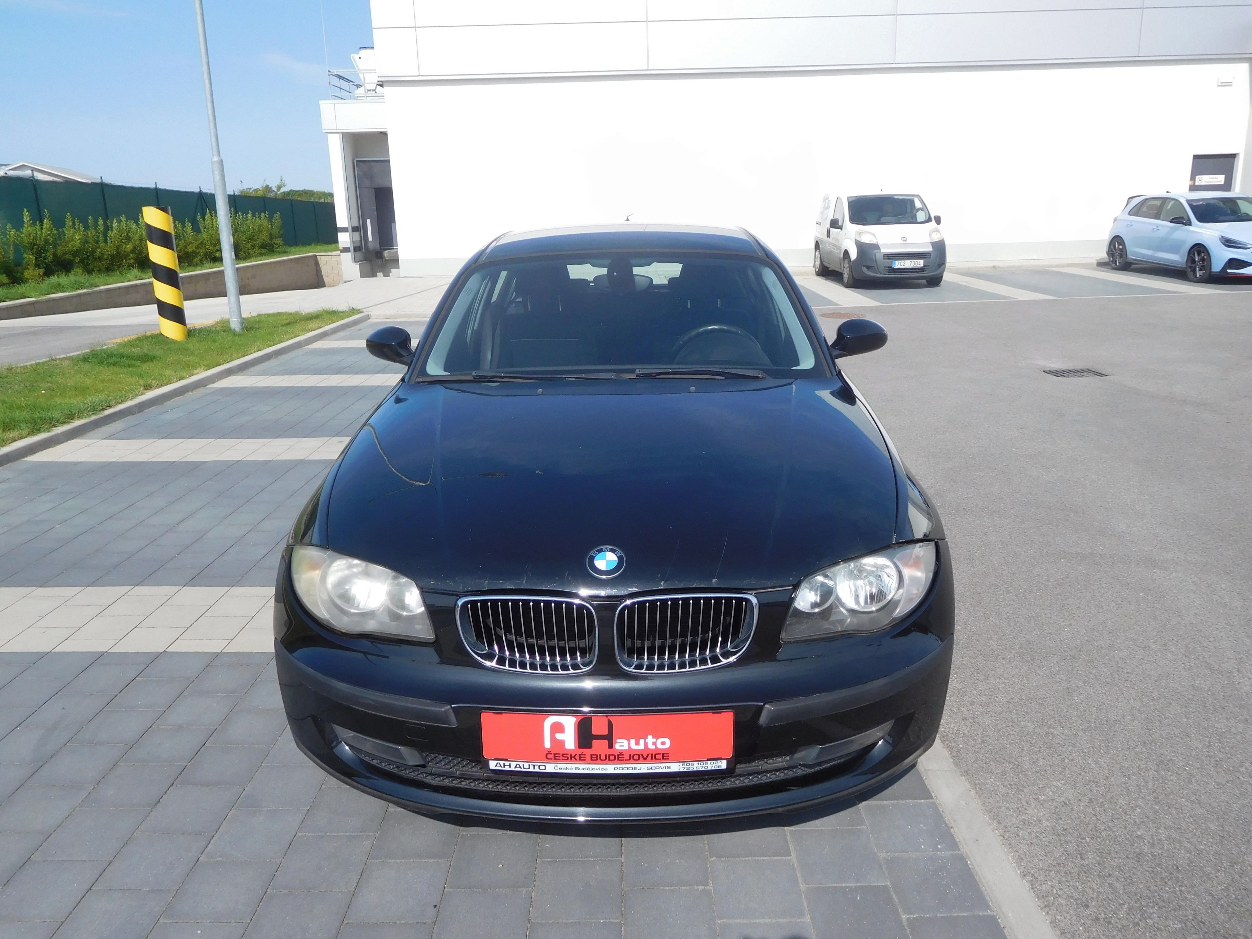 BMW Řada 1, 1.6i Sport, 90 kW, 116I, Klima - fotka 6