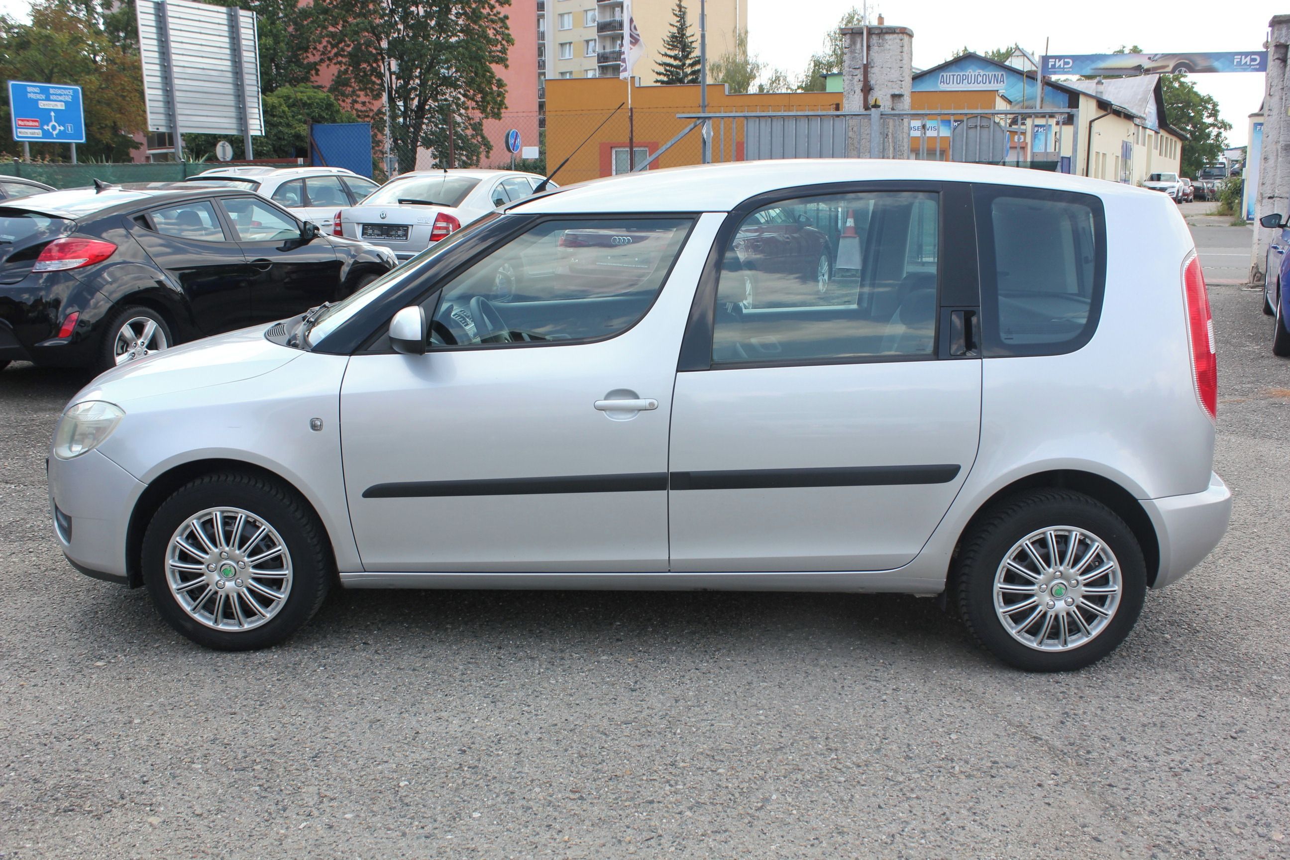 Škoda Roomster, 1.4  servis ŠKODA, bez koroze - fotka 4