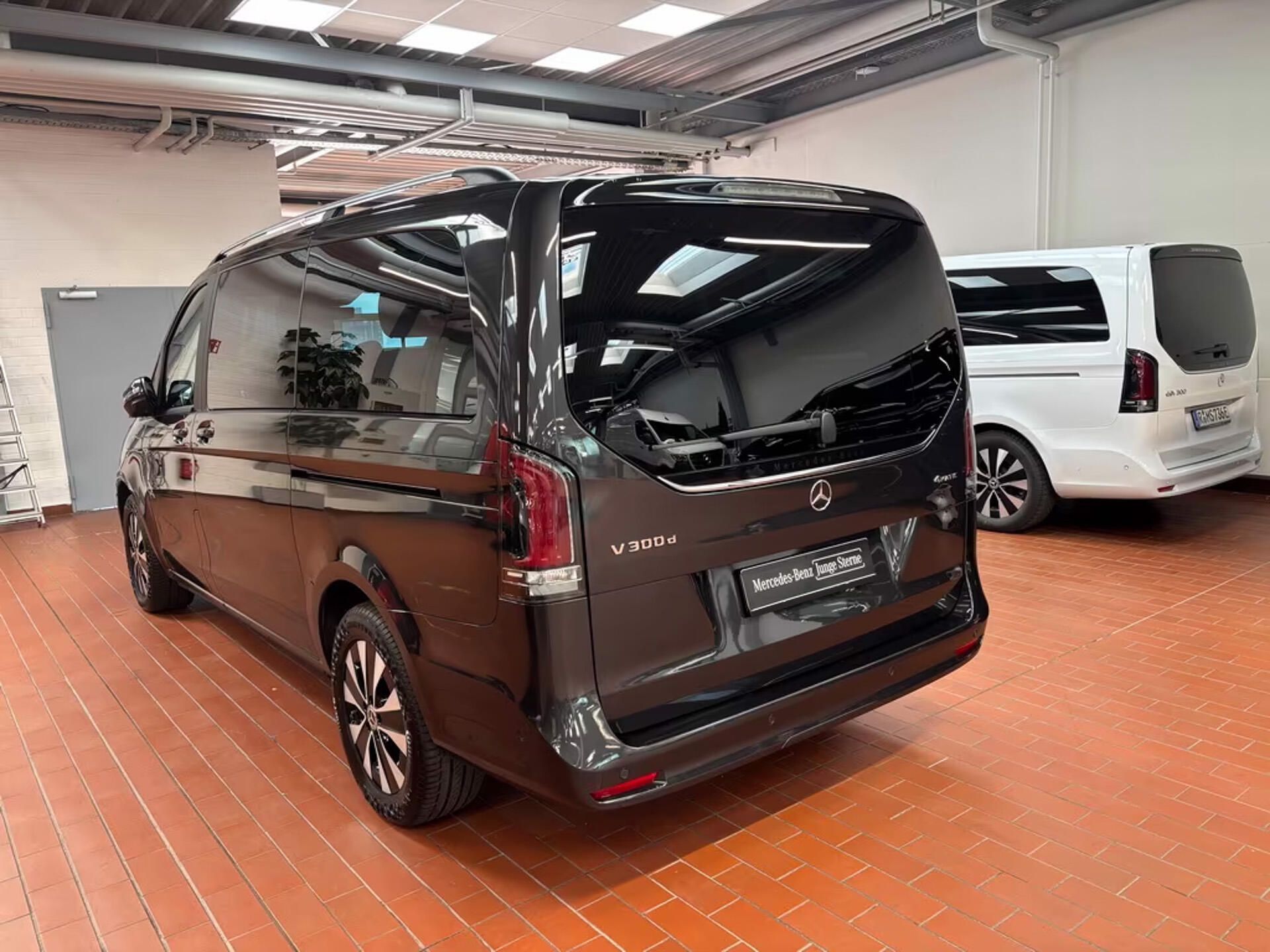 Mercedes-Benz Třídy V, 300d 4M Burm 360 El.dveře Taž - fotka 3