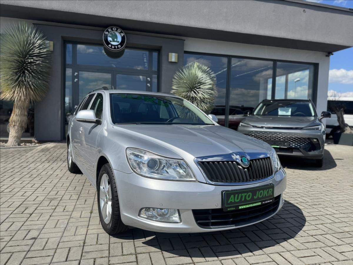 Škoda Octavia, 1,2 TSI 77kW  AMBIENTE NAVI AL - fotka 3