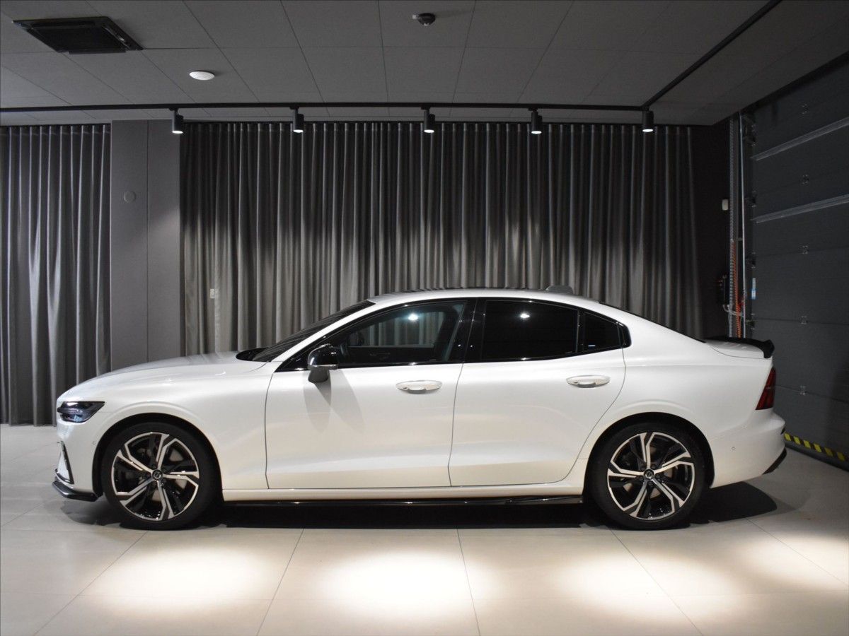 Volvo S60, 2,0 B5 AWD Ultra Pano,Headup - fotka 2