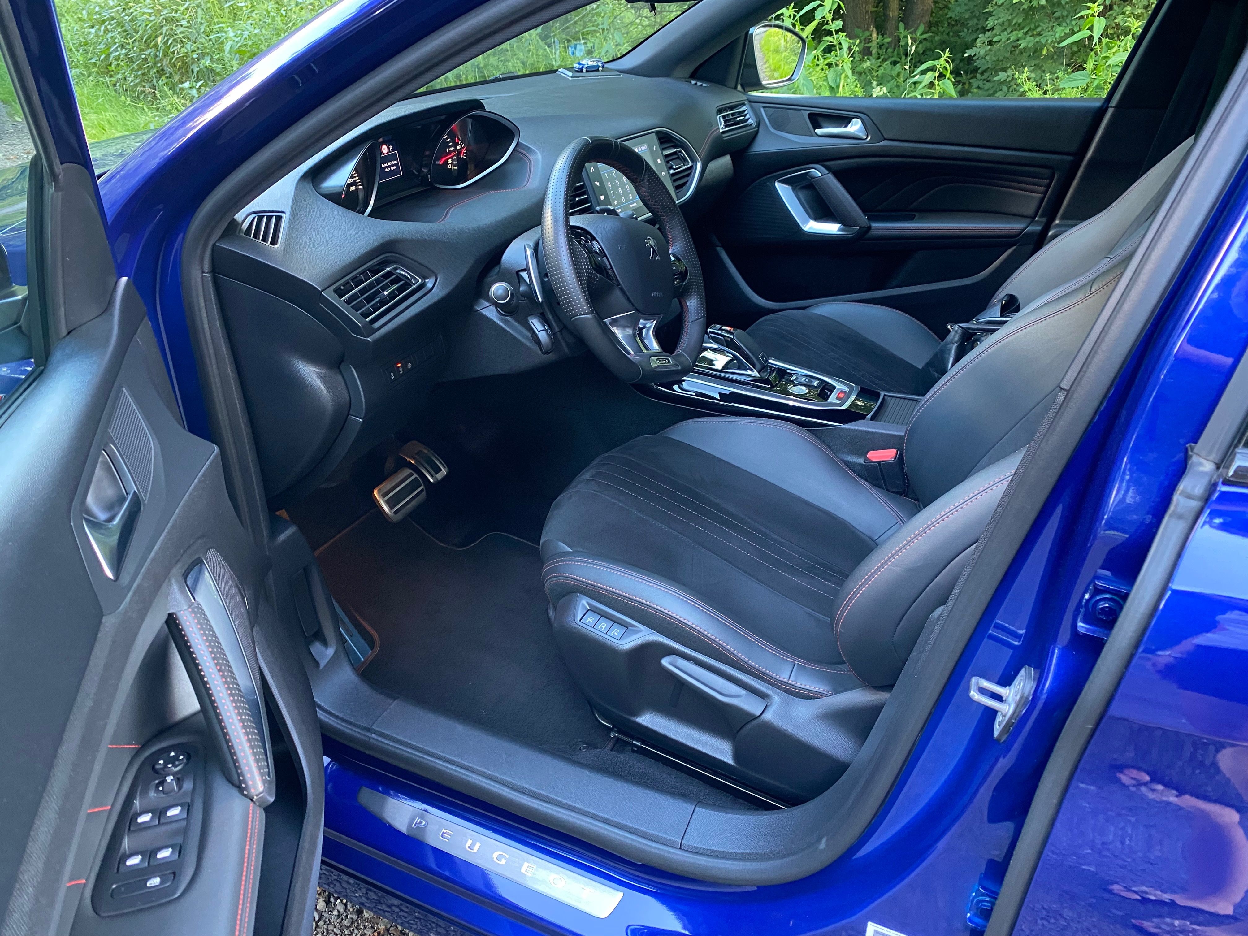 Peugeot 308, SW GT 2.0 180k BlueHDI EAT8 - fotka 5