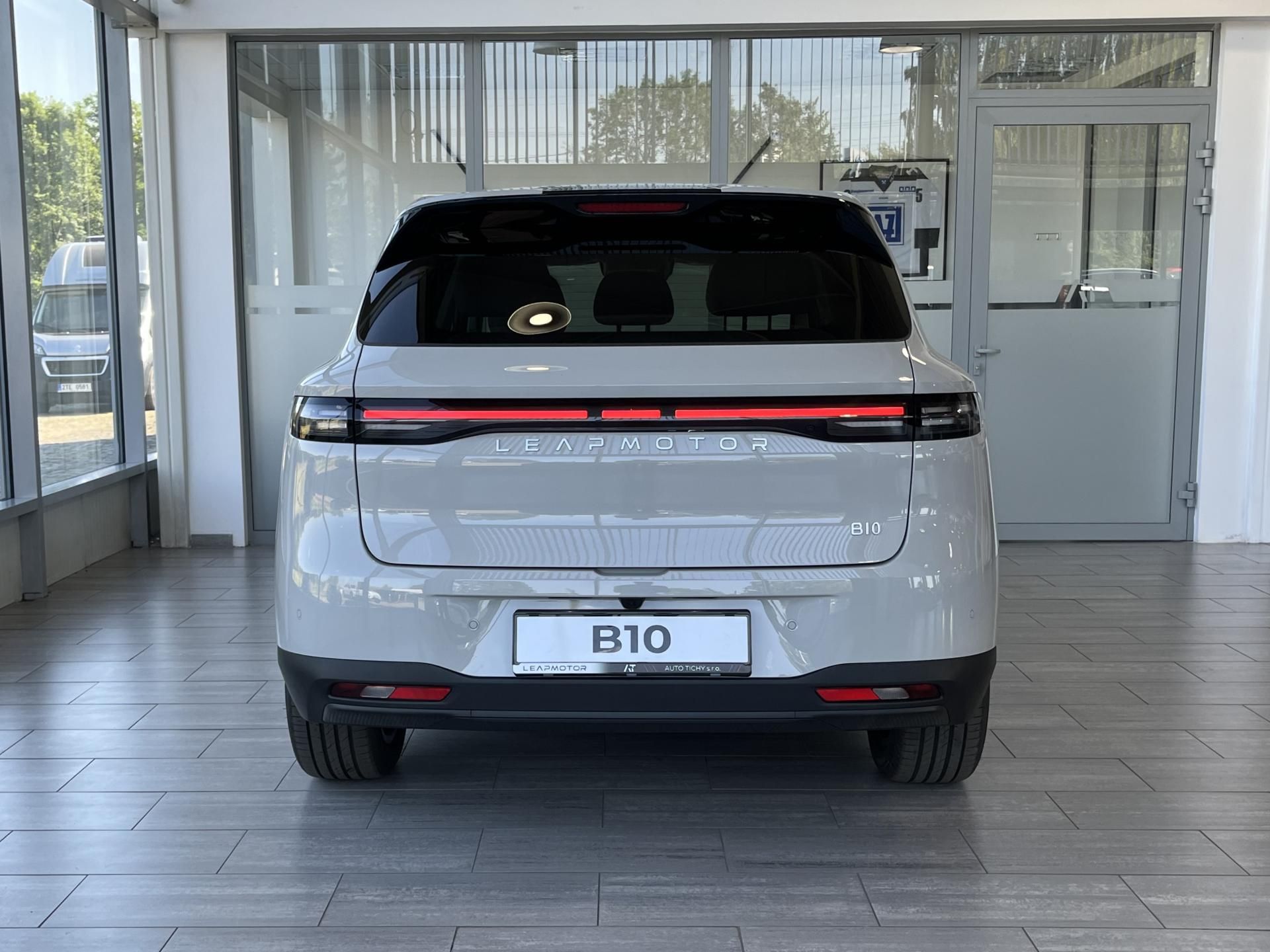 Leapmotor B10, DESIGN HYBRID EV, světlý int. - fotka 5