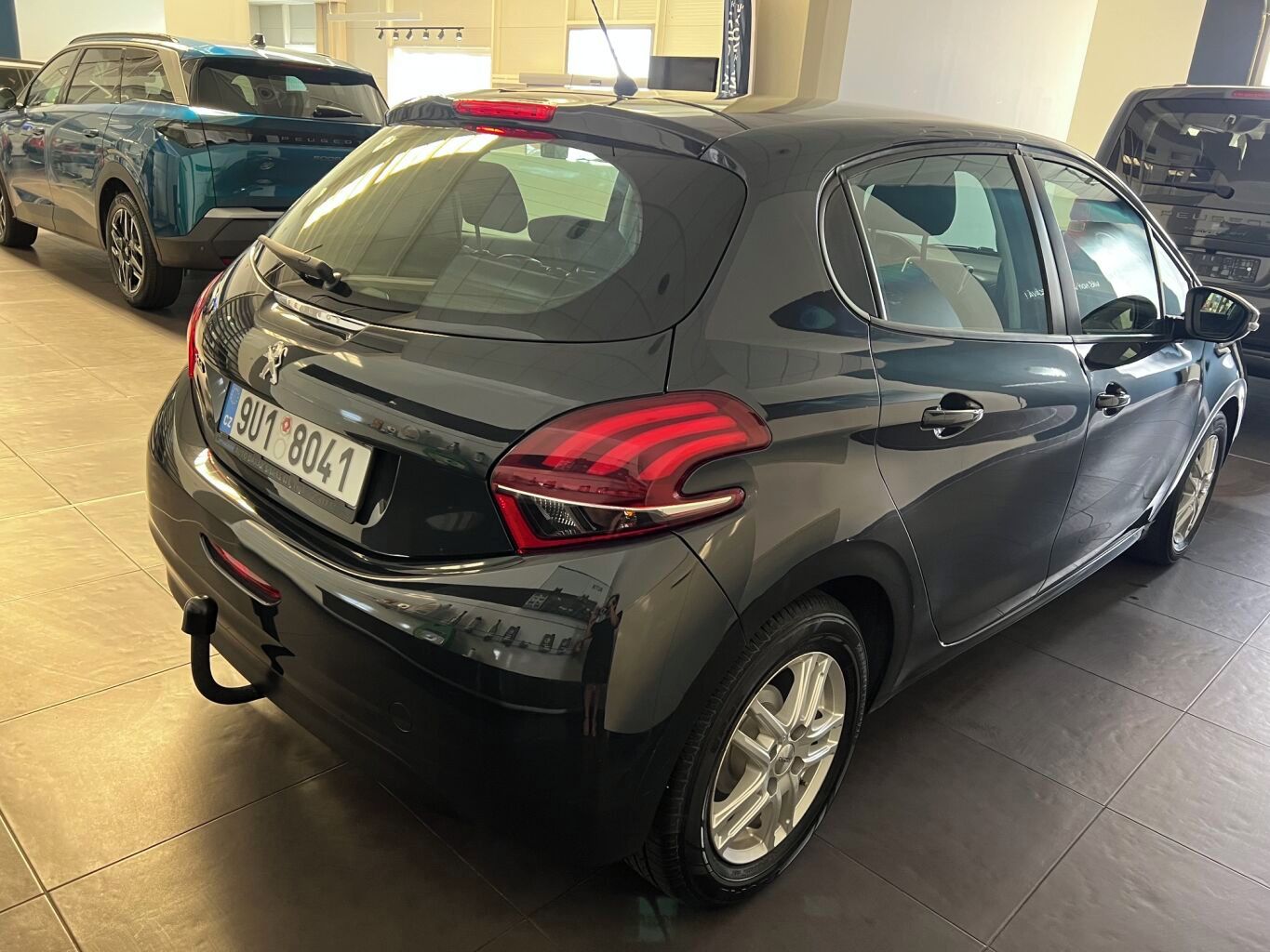 Peugeot 208, Active Pure Tech 1.2 benzín MA - fotka 5