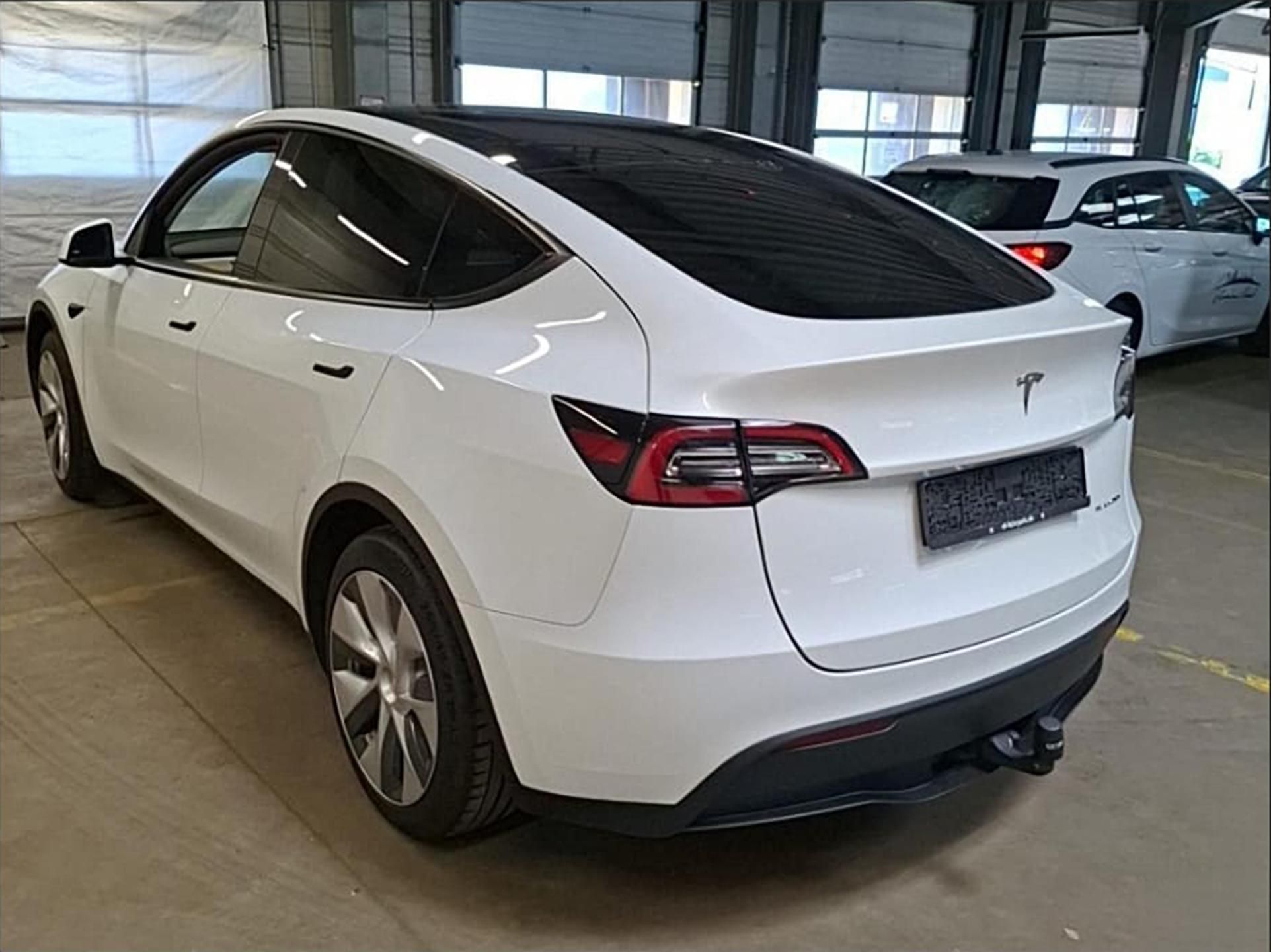 Tesla Model Y, Long Range AWD – 514 HP - fotka 2