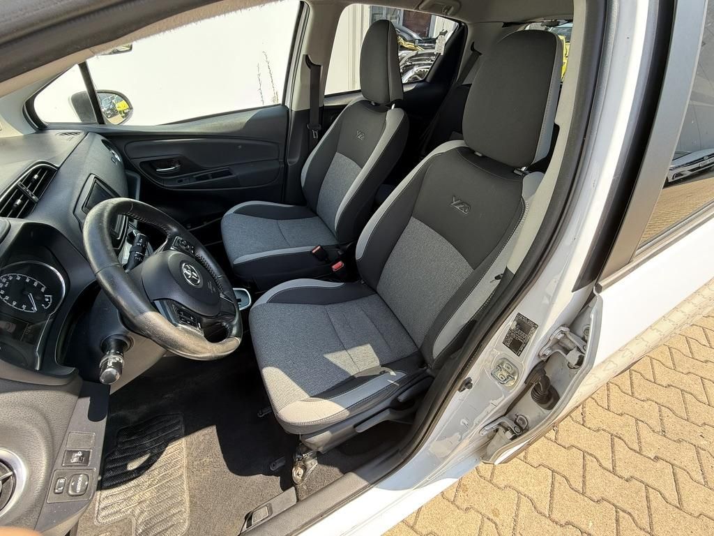 Toyota Yaris, 1.5 Hybrid - fotka 6