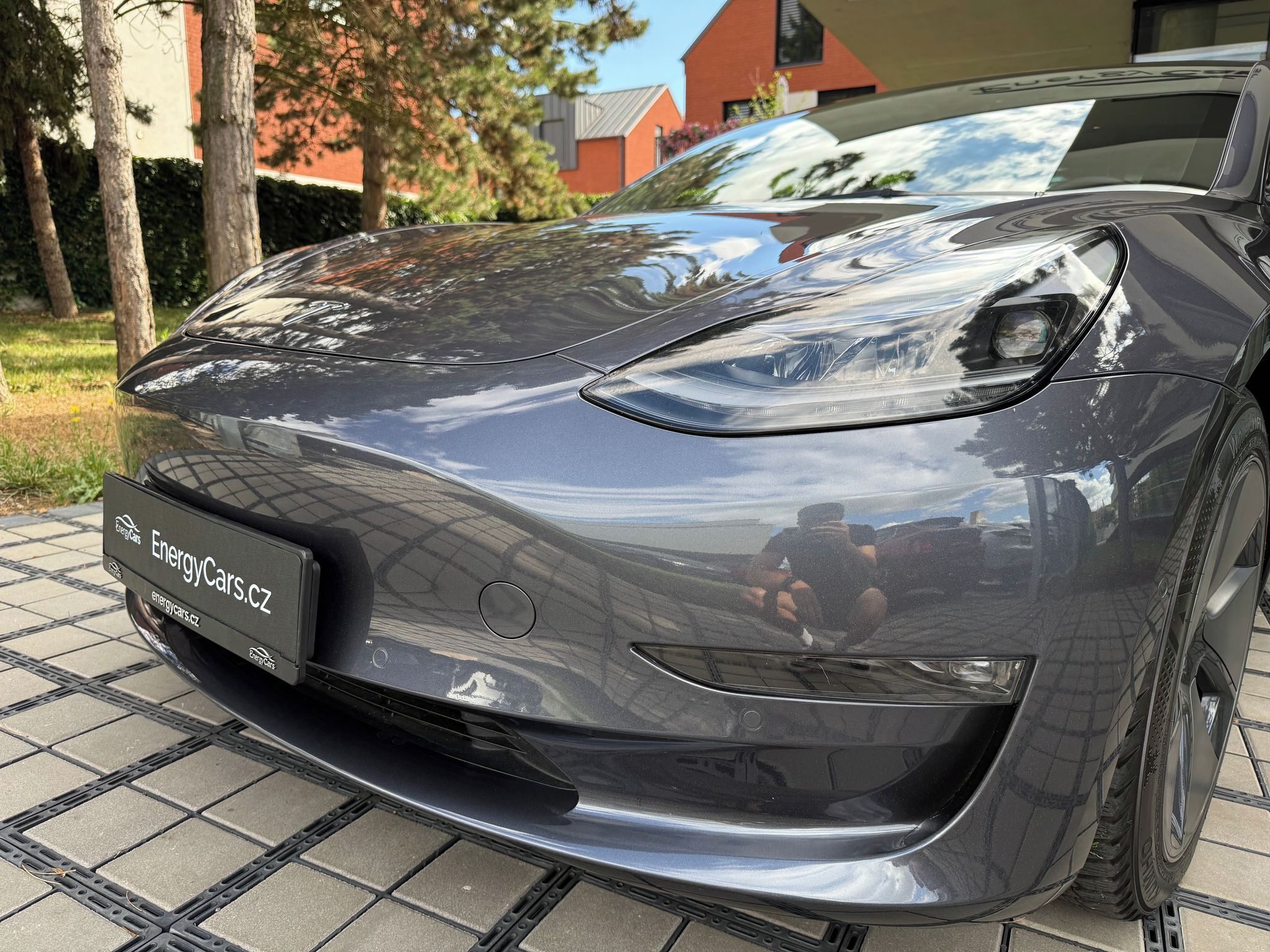 Tesla Model 3, Long Range AWD - fotka 5