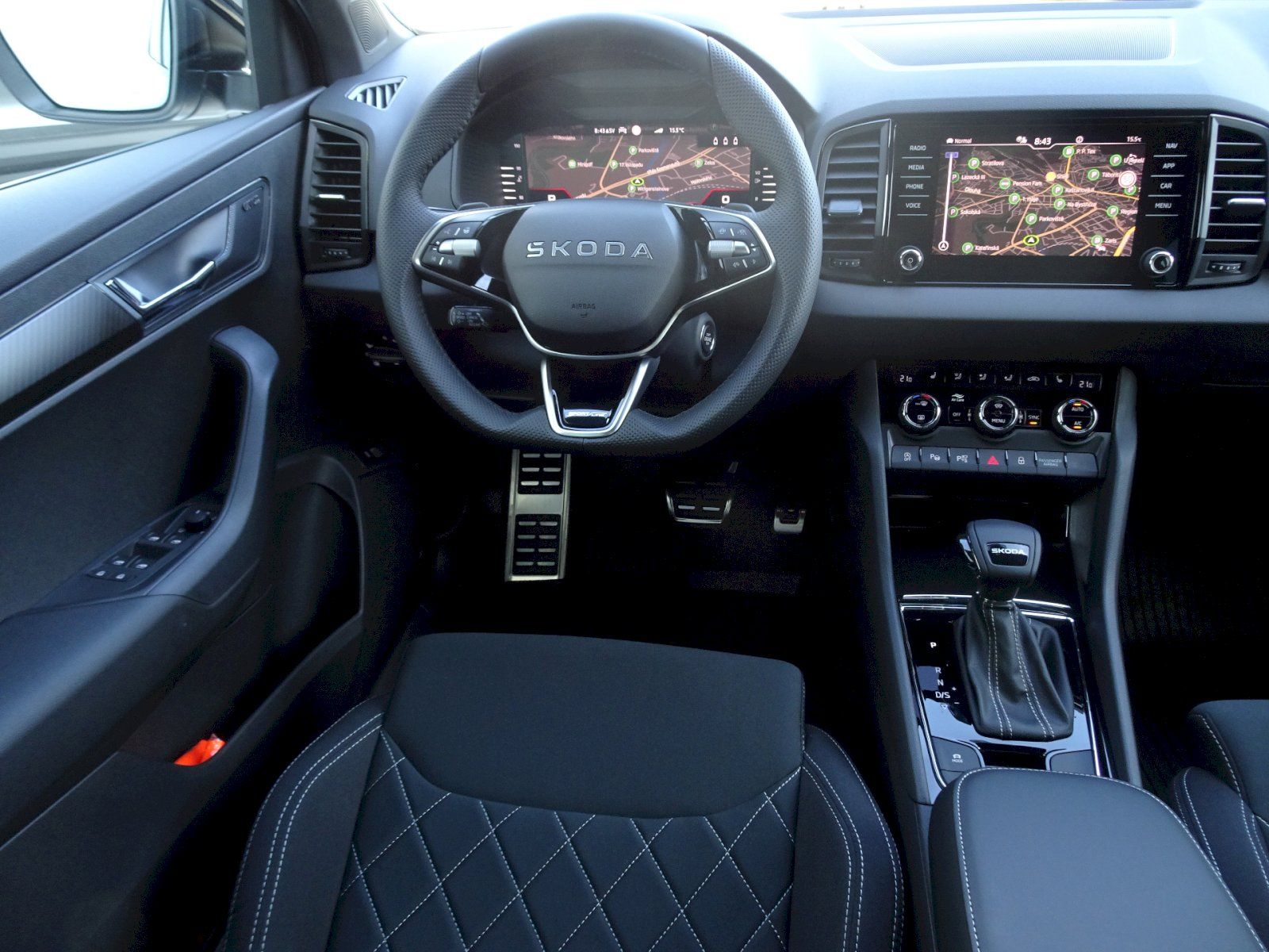 Škoda Karoq, 1.5TSI DSG Sportline - fotka 5