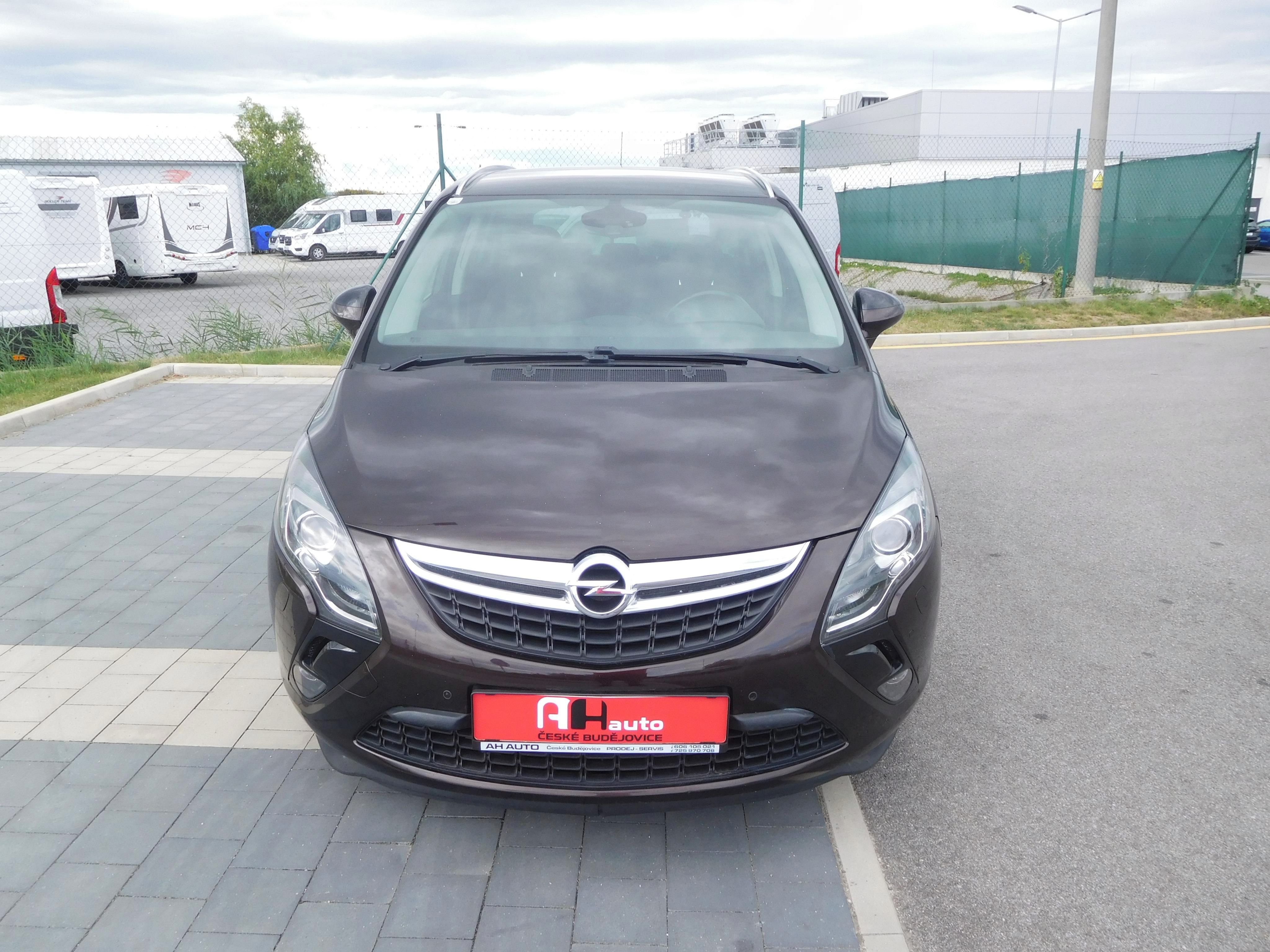 Opel Zafira, Tourer 2.0CDTi, 96kW, 7.Míst - fotka 6