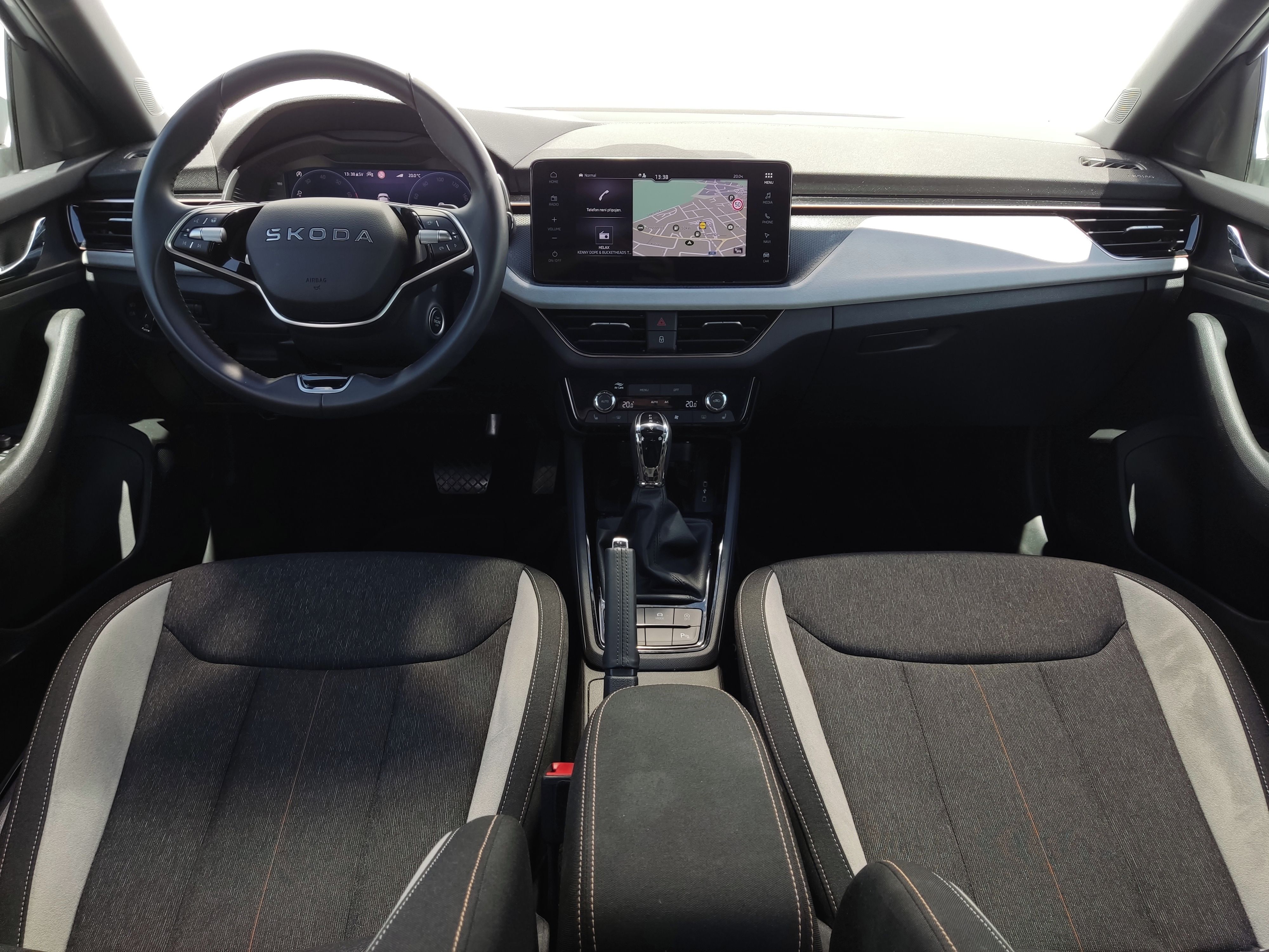 Škoda Scala, 1.0 TSI 85kW DSG Top Selection - fotka 5