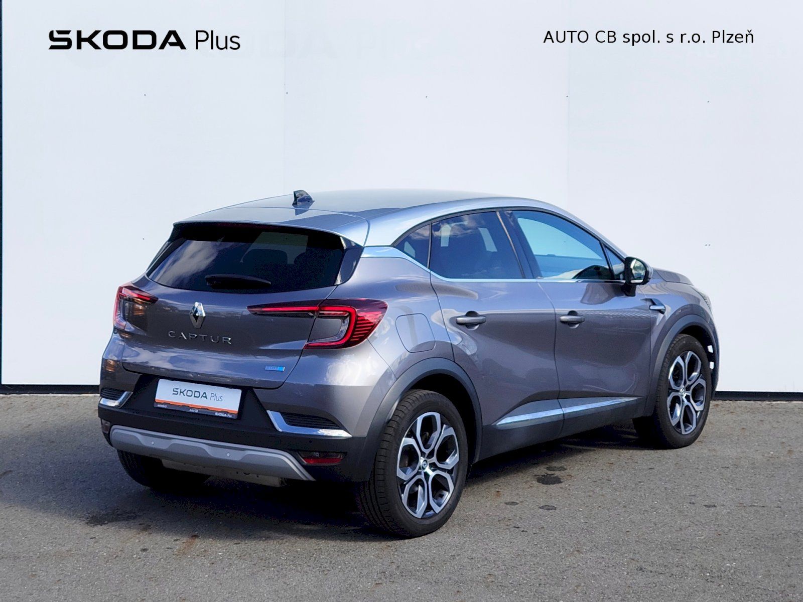 Renault Captur, E-TECH Plug-in 160 Intens - fotka 2