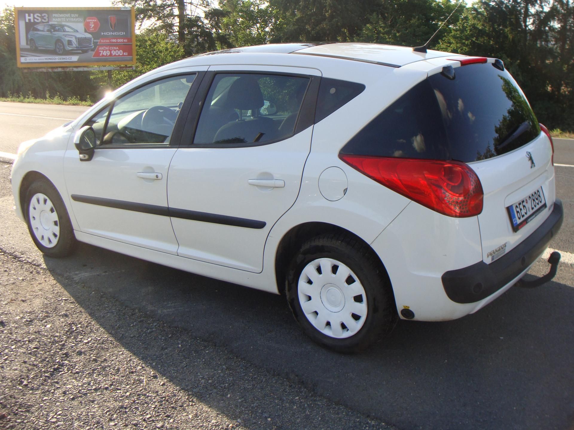 Peugeot 207, 1.6i, 88 kW, SW,automat,klima - fotka 3