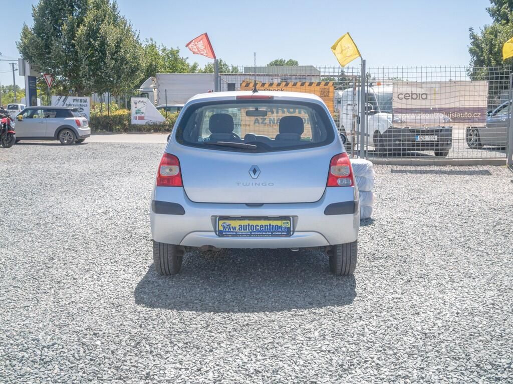 Renault Twingo, 1.2i 55KW – 2x KOLA - fotka 6