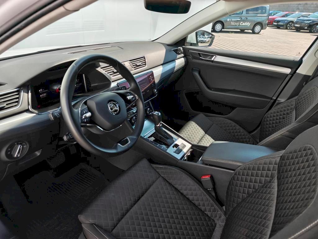 Škoda Superb, 2,0TDI / 110kW Ambition DSG - fotka 6