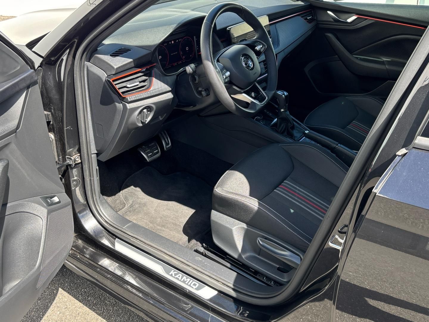 Škoda Kamiq, 1.0 TSI / 85 kW MONTE CARLO - fotka 6