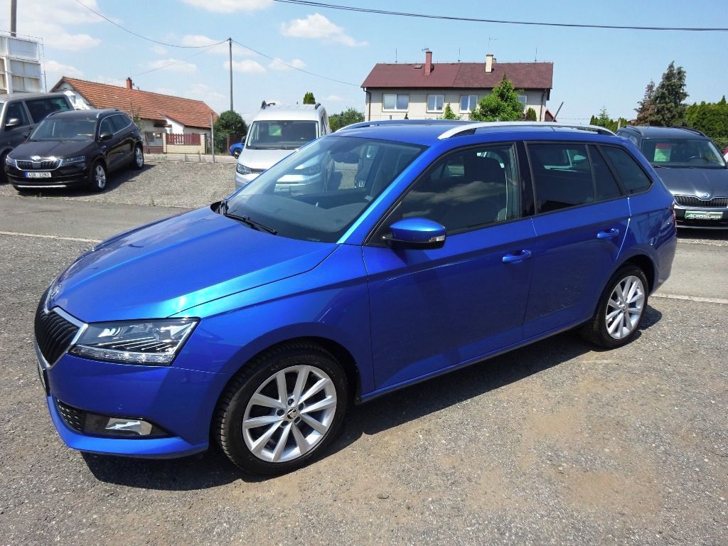 Škoda Fabia, COMBI III FC STYLE + DSG -2021 - fotka 3