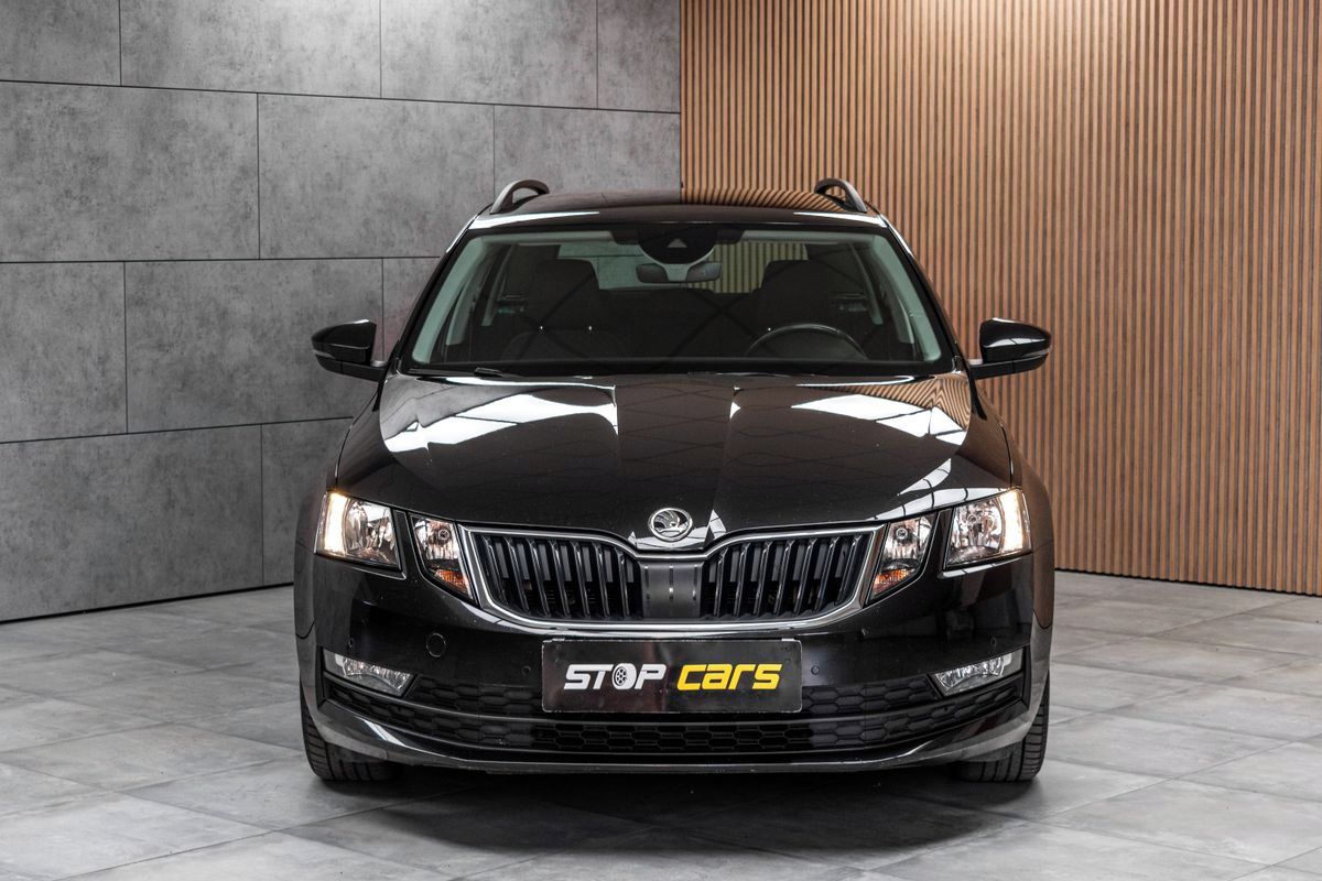 Škoda Octavia, 1.6 TDI 85kW DSG*ACC*CAR-PLAY* - fotka 2