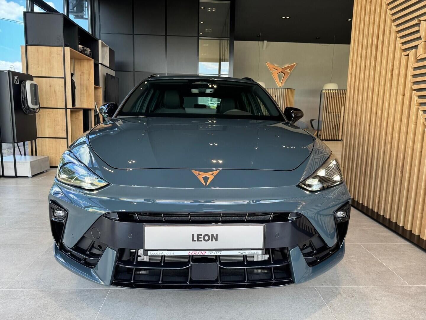 Cupra Leon, SP 1.5 eTSI 110 kW - fotka 2