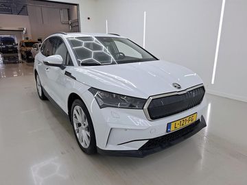 Škoda Enyaq 60, matrix, nez.t.