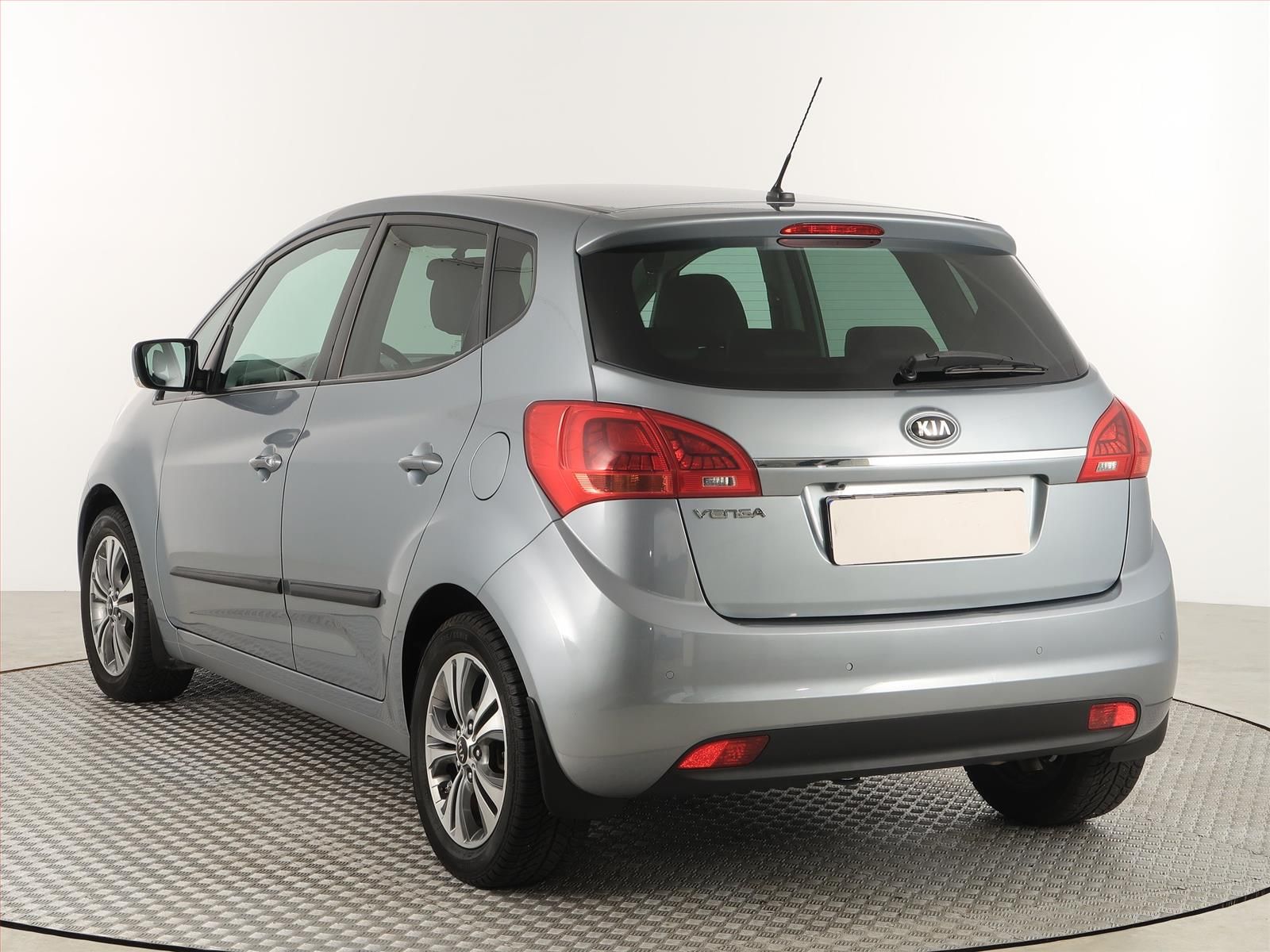 Kia Venga, 1.6 CVVT, Automat, Serv.kniha - fotka 4