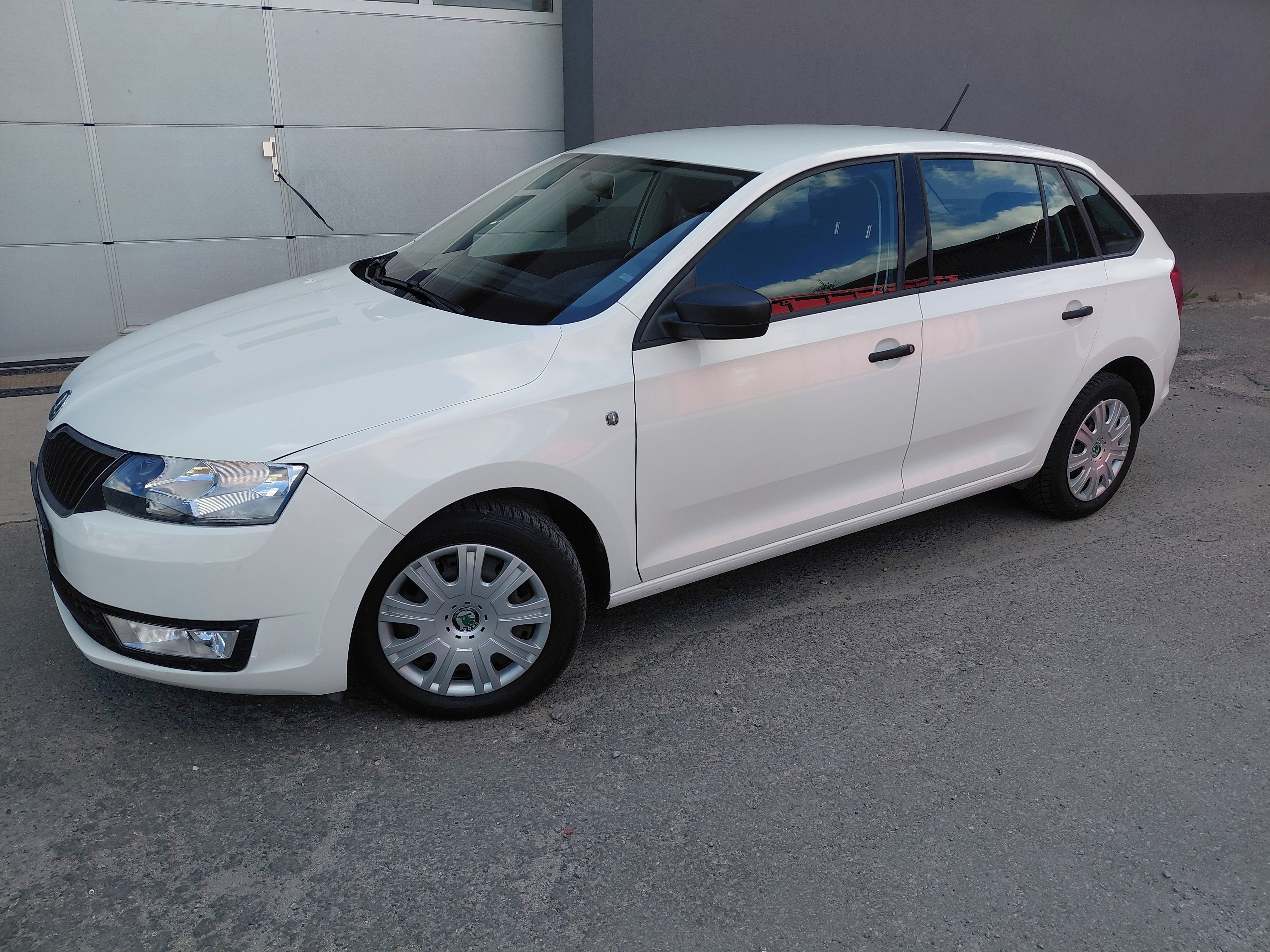 Škoda Rapid, 1.2TSI SPACEBACK 123000km!!!!! - fotka 2